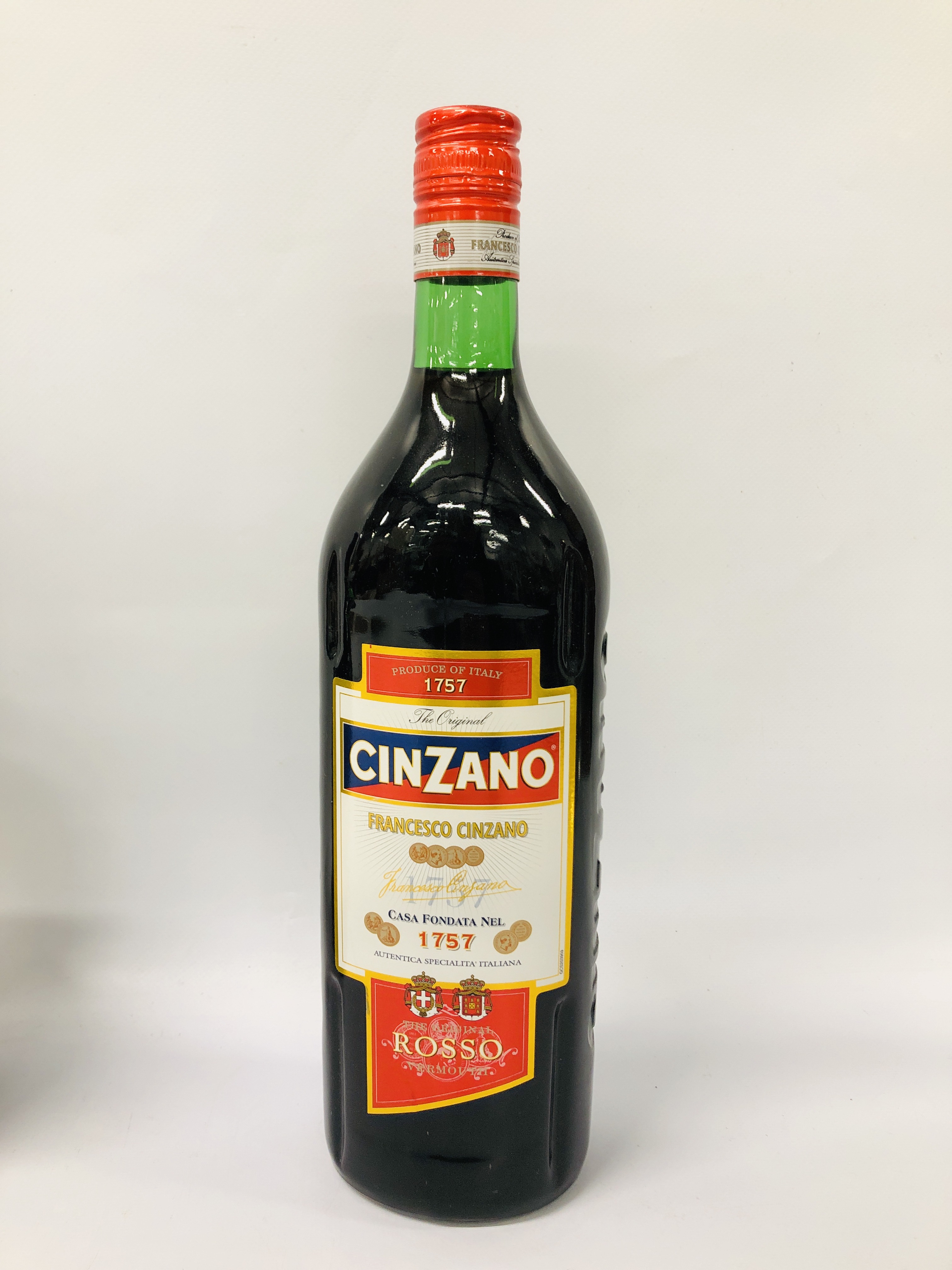 350ML GORDONS LONDON DRY GIN, 1 LITRE CINZANO ROSSO, - Image 4 of 4