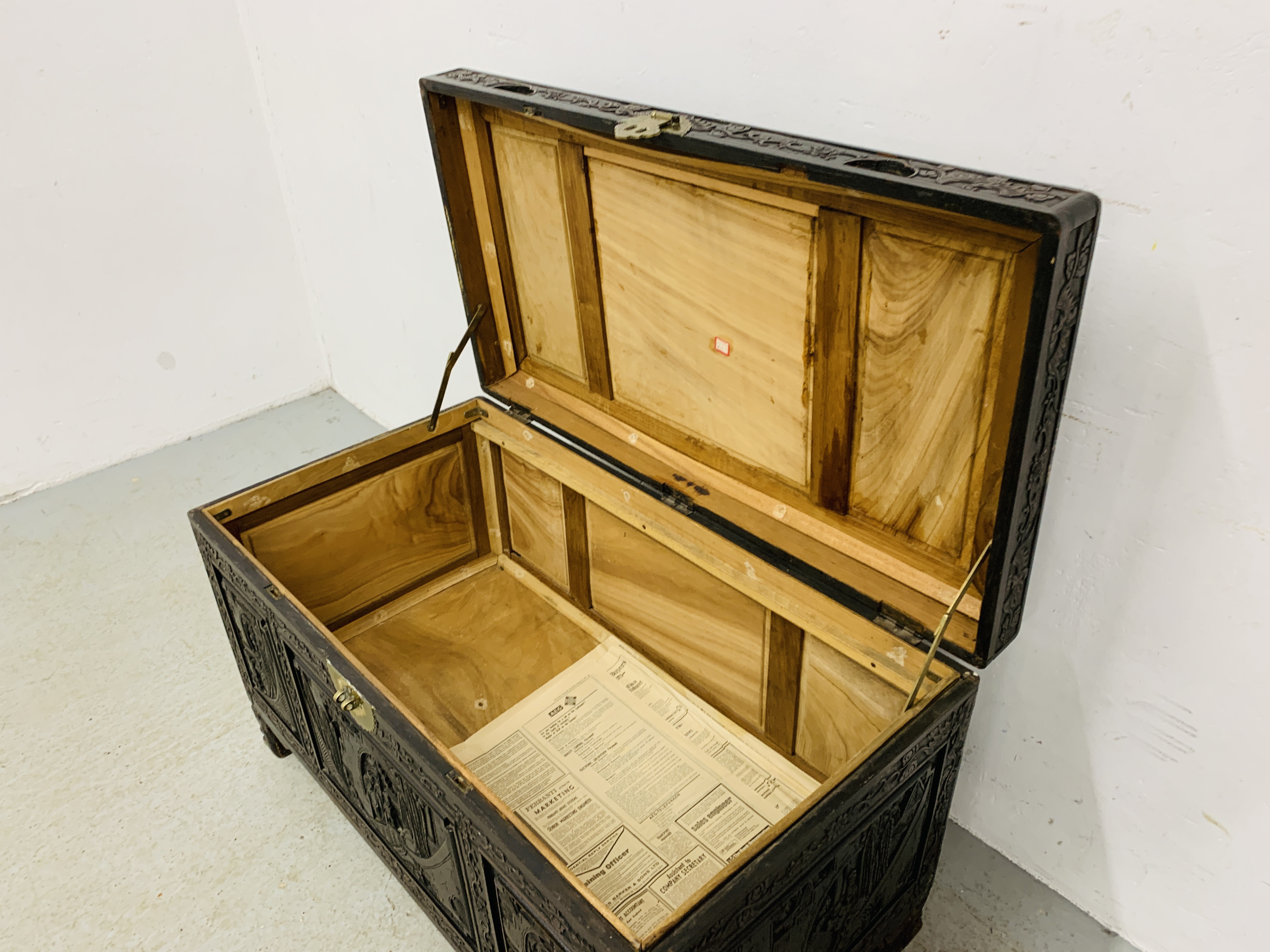 HEAVILY CARVED CAMPHOR WOOD CHEST - THE PANELS WITH ORIENTAL DESIGN - Image 3 of 11