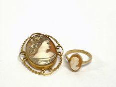 A 9CT CAMEO RING, A 9CT CAMEO BROOCH (overall weight 9.