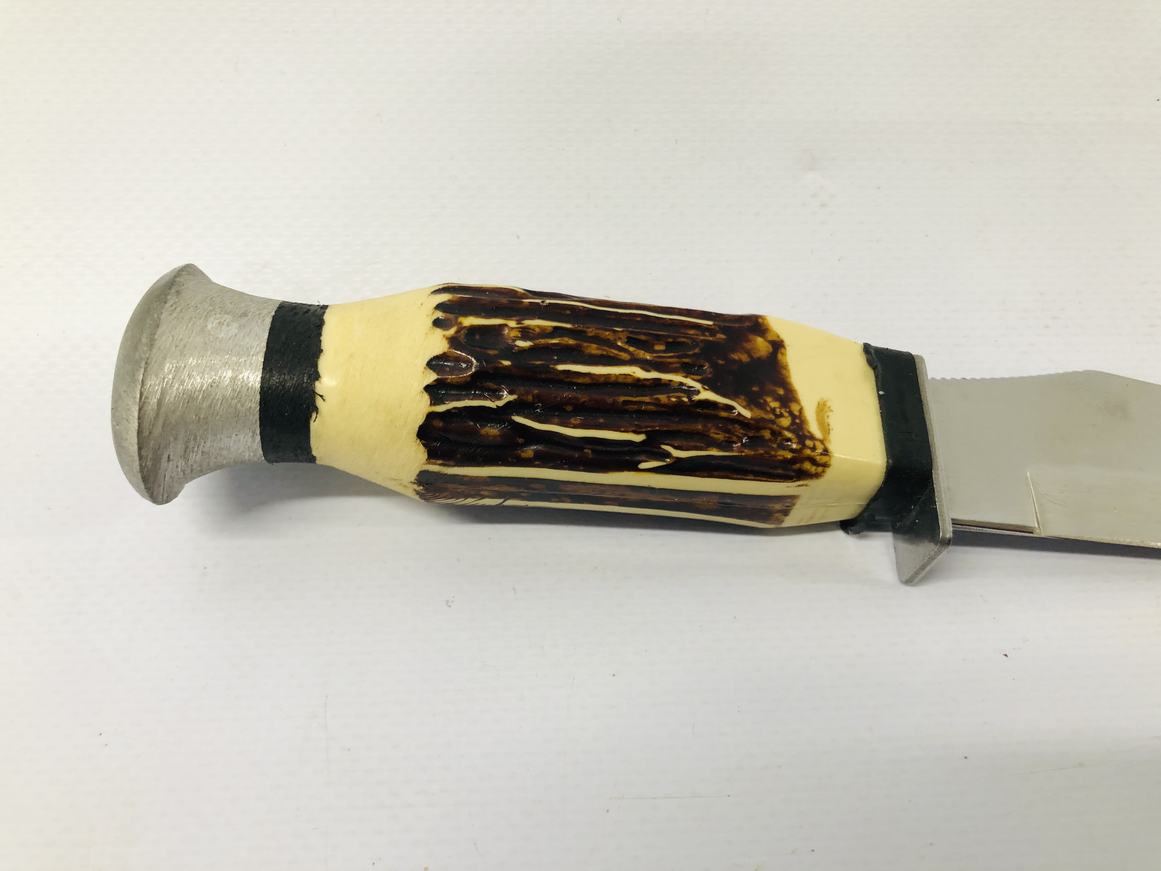 TRAMONTINA KNIFE IN SHEAF + 4 SMALL POCKET KNIVES AND MINIATURES IN SHEAF - CONDITION OF SALE, - Image 3 of 15