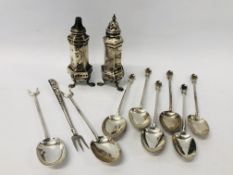 A SILVER SALT AND PEPPER CONDIMENT, SIX SILVER APOSTLE TEASPOONS,