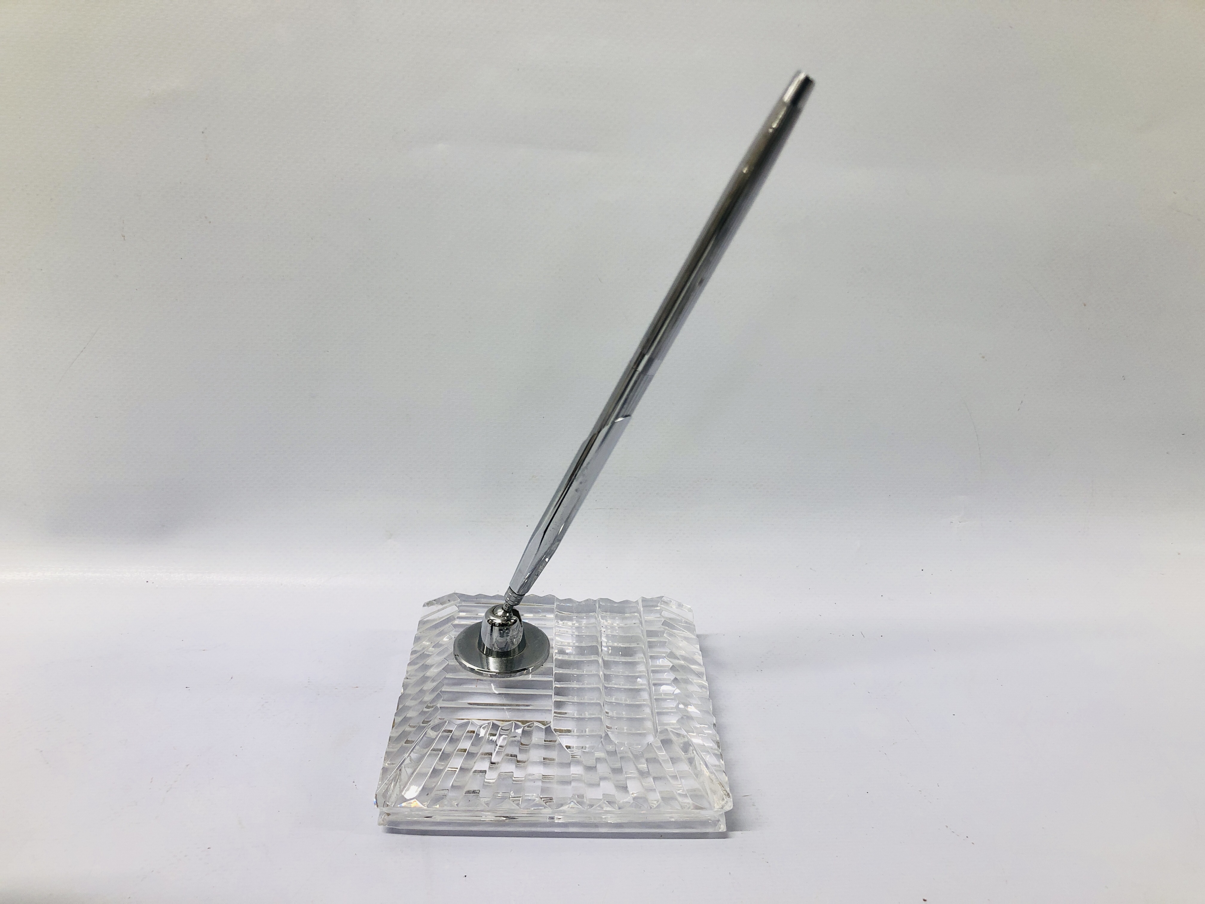 WATERFORD CRYSTAL PEN STAND AND CLOCK, 2 ART GLASS CANDLE STANDS, - Image 7 of 7