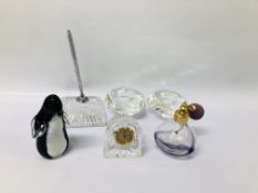 WATERFORD CRYSTAL PEN STAND AND CLOCK, 2 ART GLASS CANDLE STANDS,