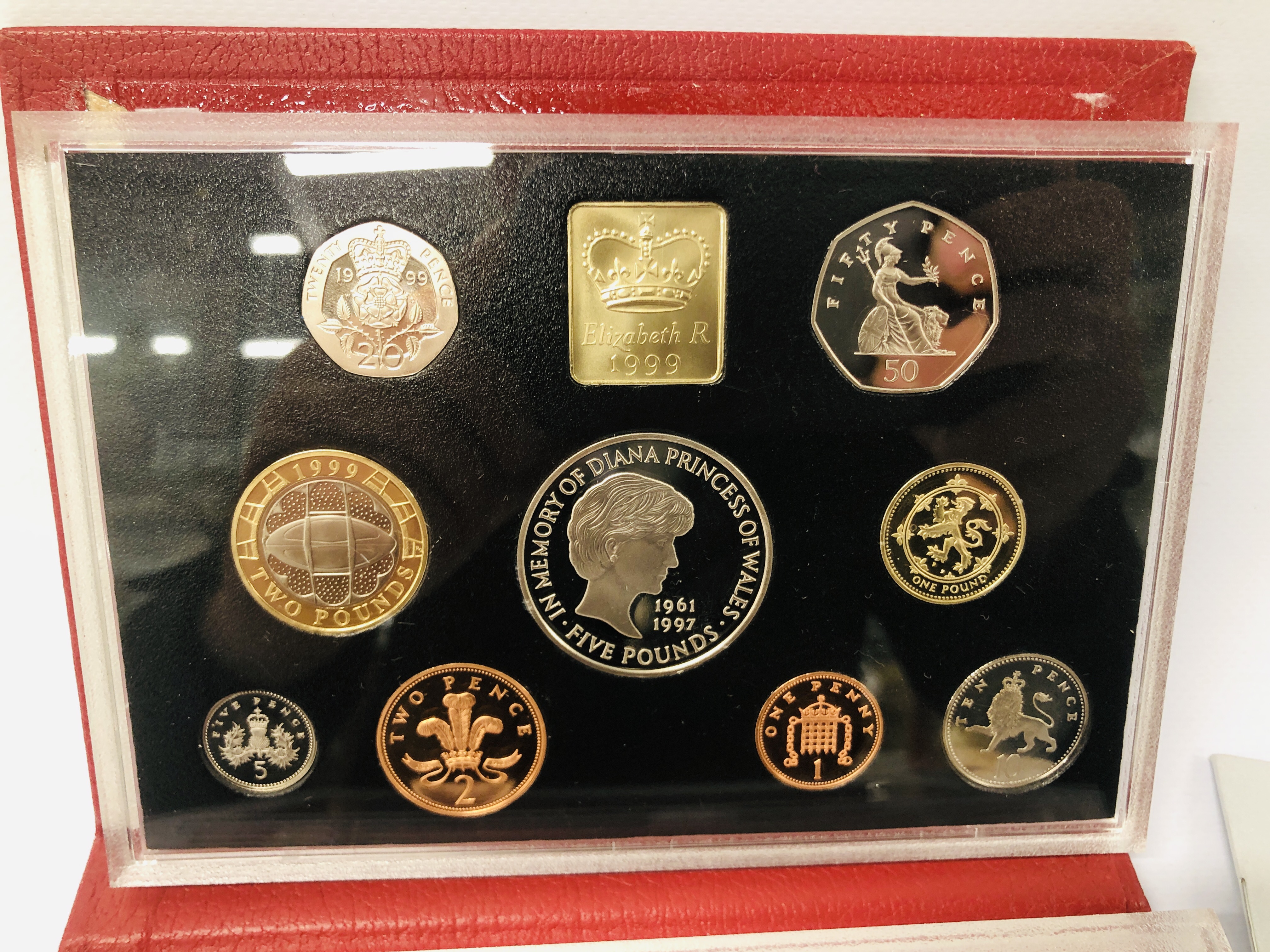 1999 UNITED KINGDOM PROOF COIN COLLECTION WITH CERTIFICATE AND FAREWELL TO THE £.S. - Image 2 of 7