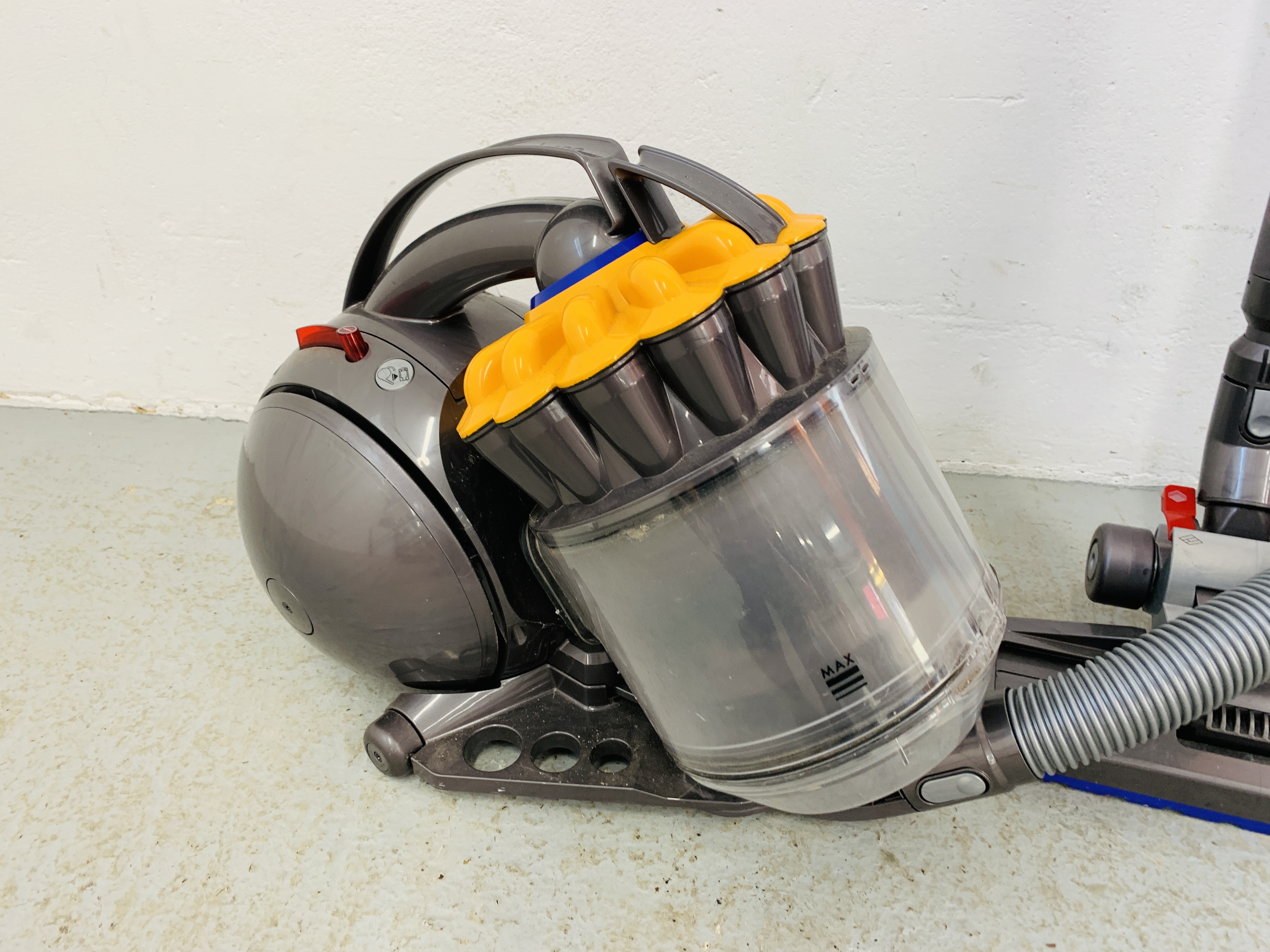 A DYSON DC39 VACUUM CLEANER - SOLD AS SEEN - Image 2 of 5