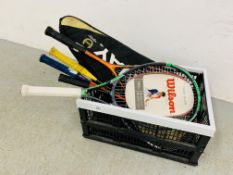 5 VARIOUS TENNIS RACKETS TO INCLUDE AS NEW WILSON TOURSLAM,