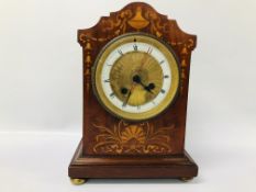 VINTAGE INLAID MANTEL CLOCK WITH LATER QUARTZ MOVEMENT - H 24.5CM.