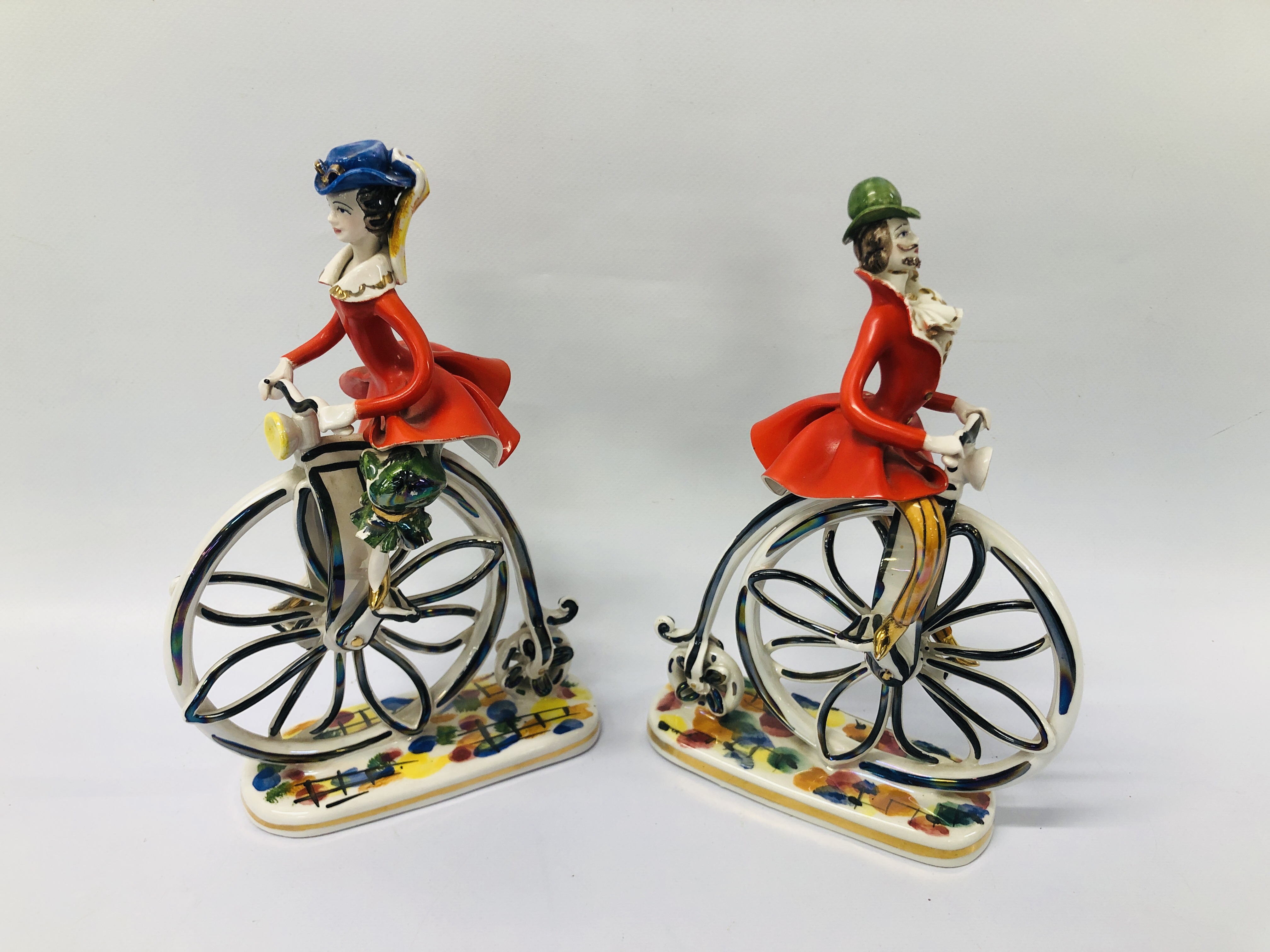 PAIR OF ITALIAN ORNAMENTS "LADY'S UPON PENNY FARTHINGS" H 24CM ALONG WITH A FIGURED CABINET - Image 6 of 10