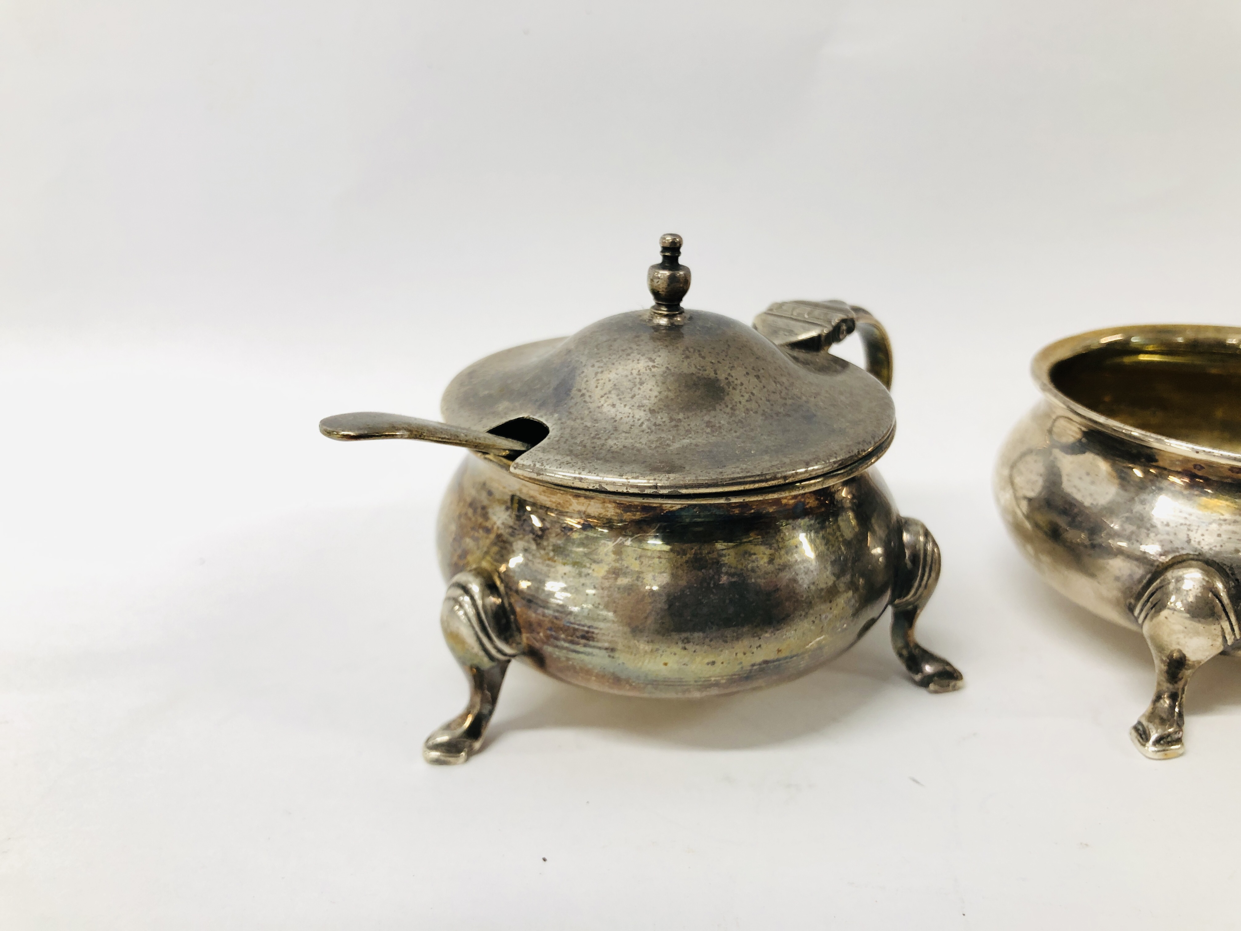 A SILVER TRIPOD PEPPER, MATCHING MUSTARD POT & SALT COMPLETE WITH SPOONS, - Image 2 of 6