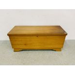 "LANE" CEDAR HOPE CHEST, STYLE NO. 2409'3 SERIAL NO. 055280 WITH ORIGINAL LABEL - W 120CM. D 47CM.