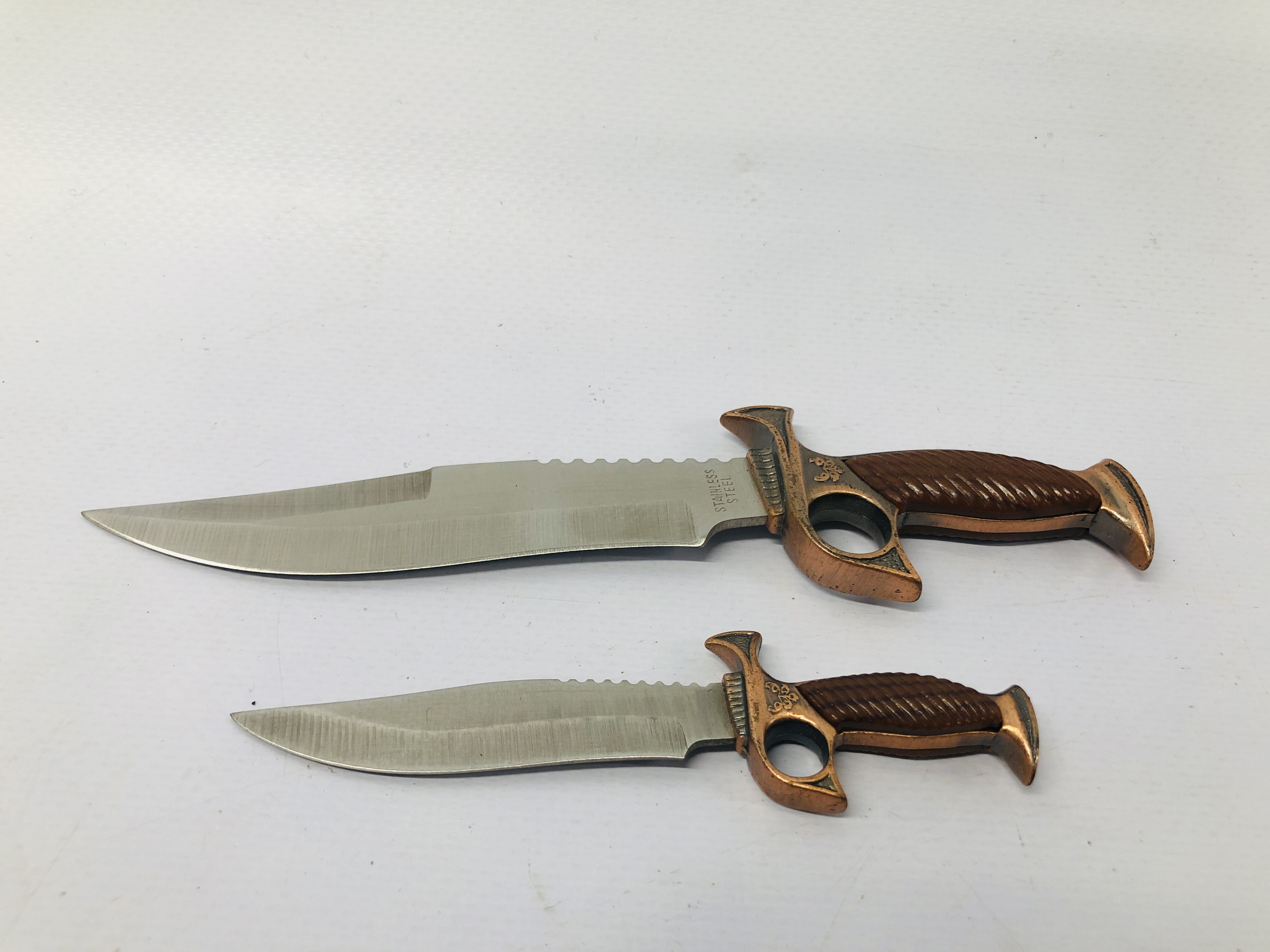 TRAMONTINA KNIFE IN SHEAF + 4 SMALL POCKET KNIVES AND MINIATURES IN SHEAF - CONDITION OF SALE, - Image 11 of 15