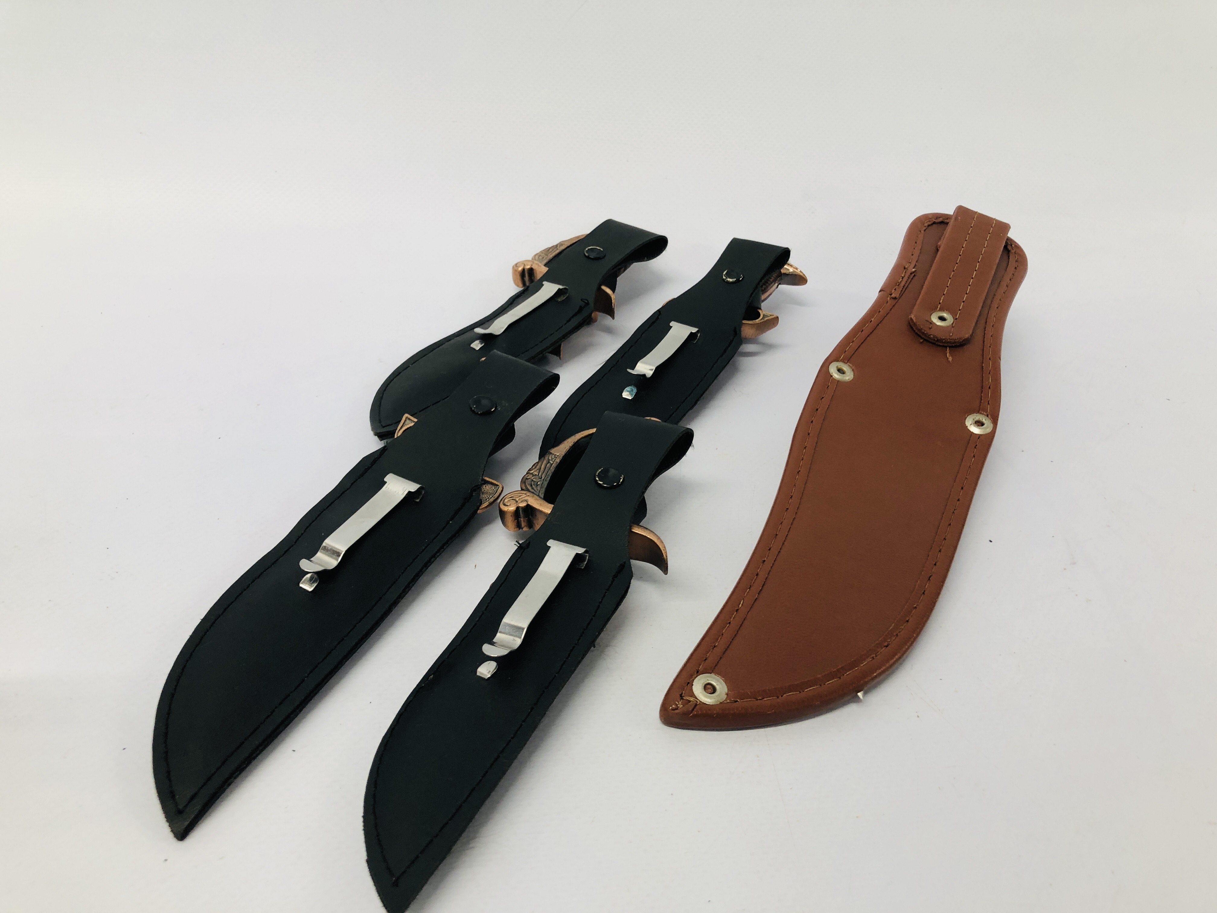 TRAMONTINA KNIFE IN SHEAF + 4 SMALL POCKET KNIVES AND MINIATURES IN SHEAF - CONDITION OF SALE, - Image 15 of 15