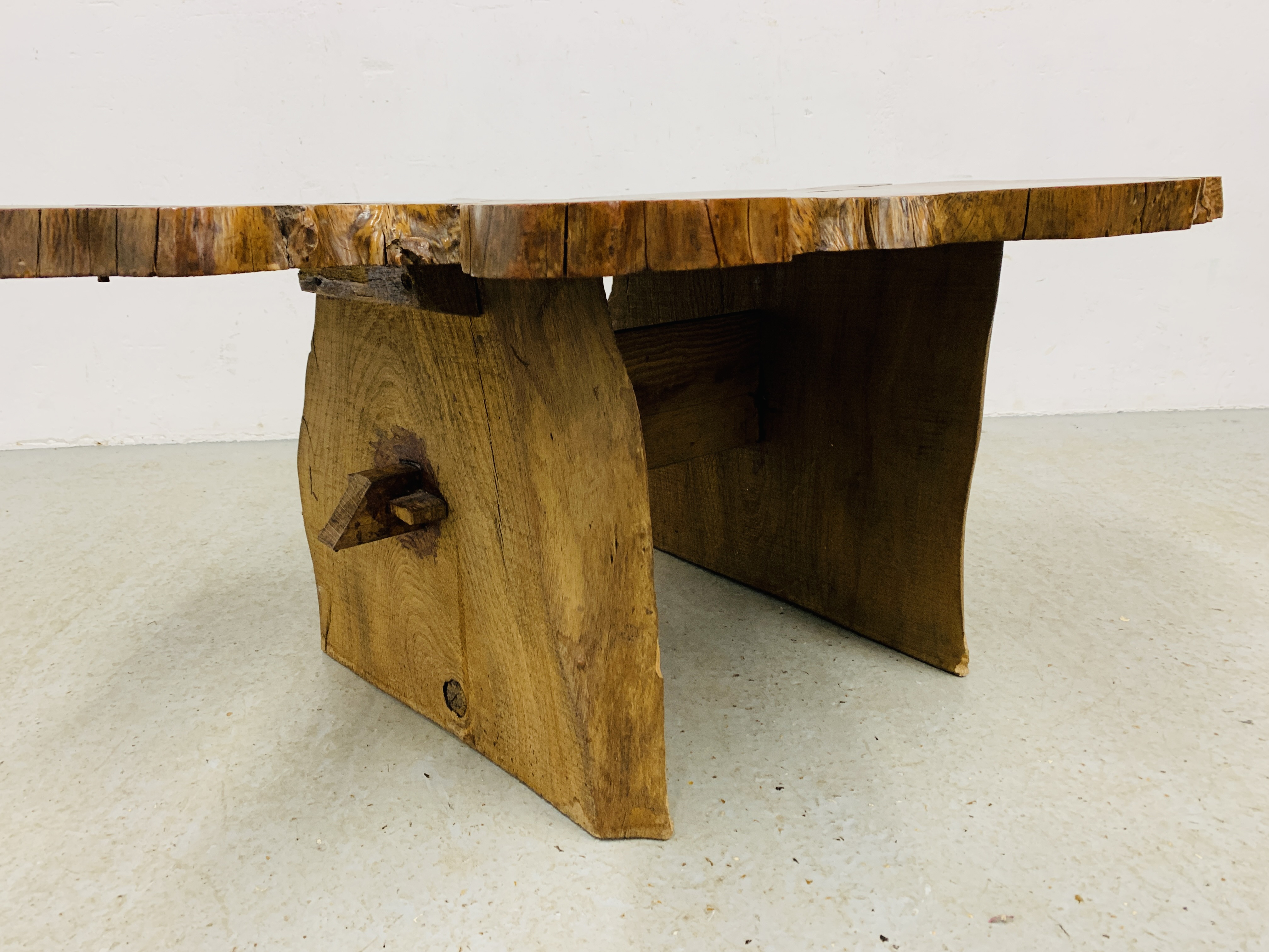 HAND CRAFTED COFFEE TABLE - THE TOP CRAFTED FROM HARDWOOD TIMBER SLAB - Image 3 of 5