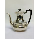 AN EDWARDIAN SILVER COFFEE POT, BARNARD, LON.