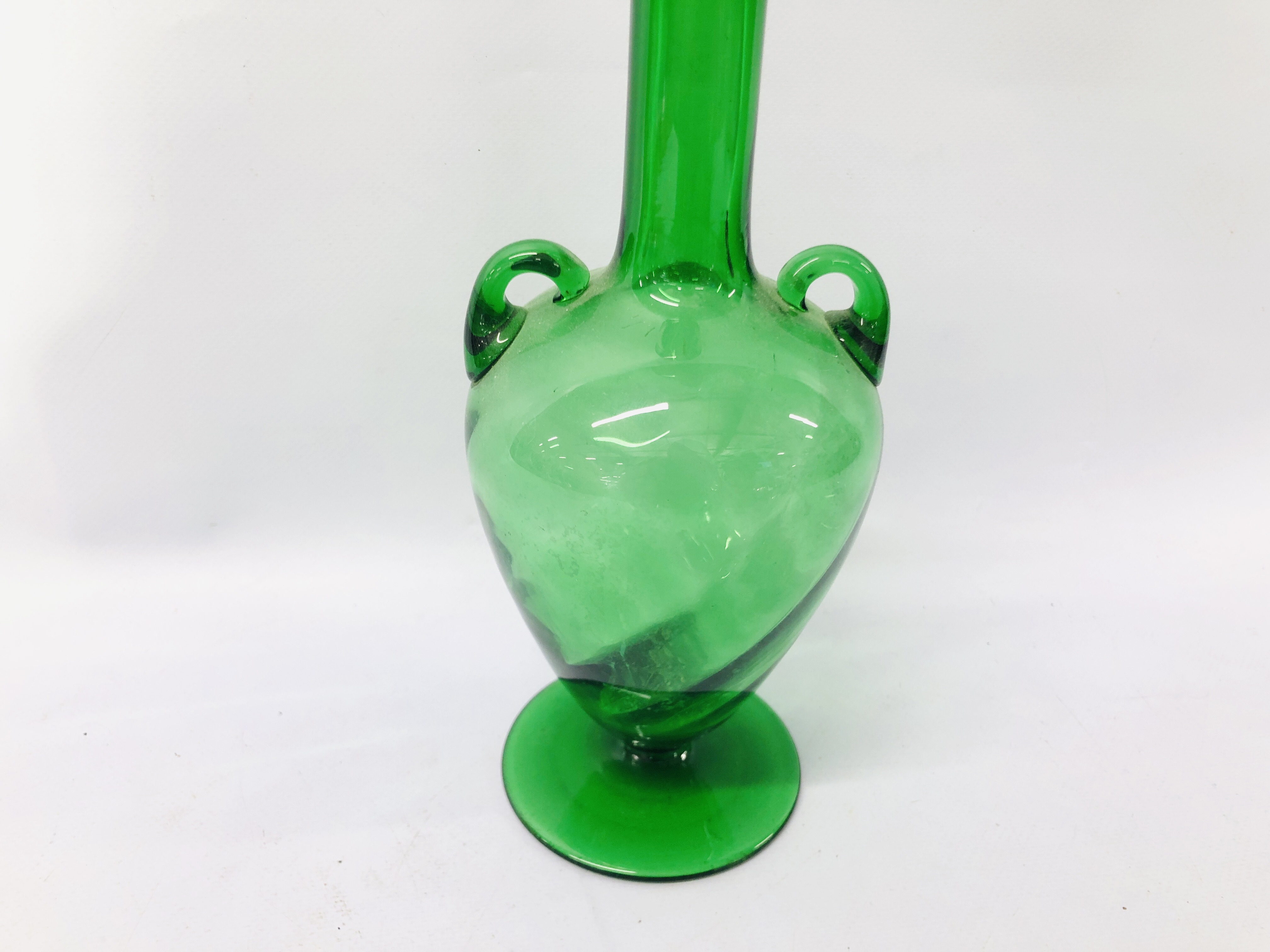 A GREEN GLASS DECANTER WITH TWO HANDLES, SILVER MOUNT, - Image 7 of 7