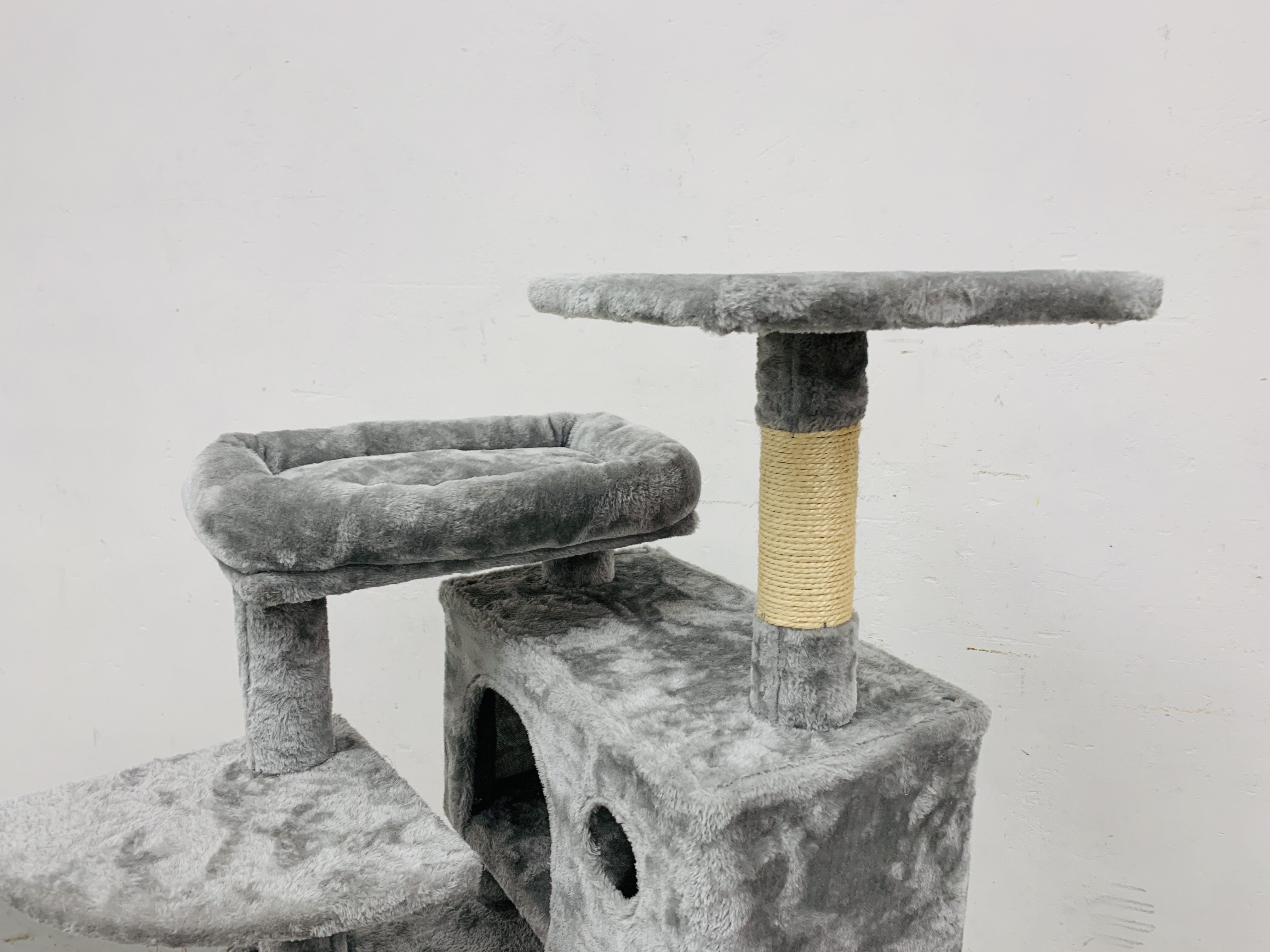 CAT TREE CLIMBING TOWER, LIGHT GREY - H 124CM. - Image 5 of 5