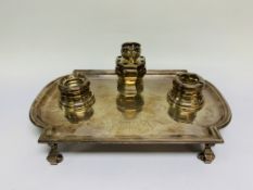 AN EDWARDIAN 5-PIECE BRITANNIA STANDARD SILVER INKSTAND IN GEORGIAN STYLE,