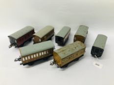 7 X VINTAGE HORNBY MECCANO 0 GAUGE CARRIAGES