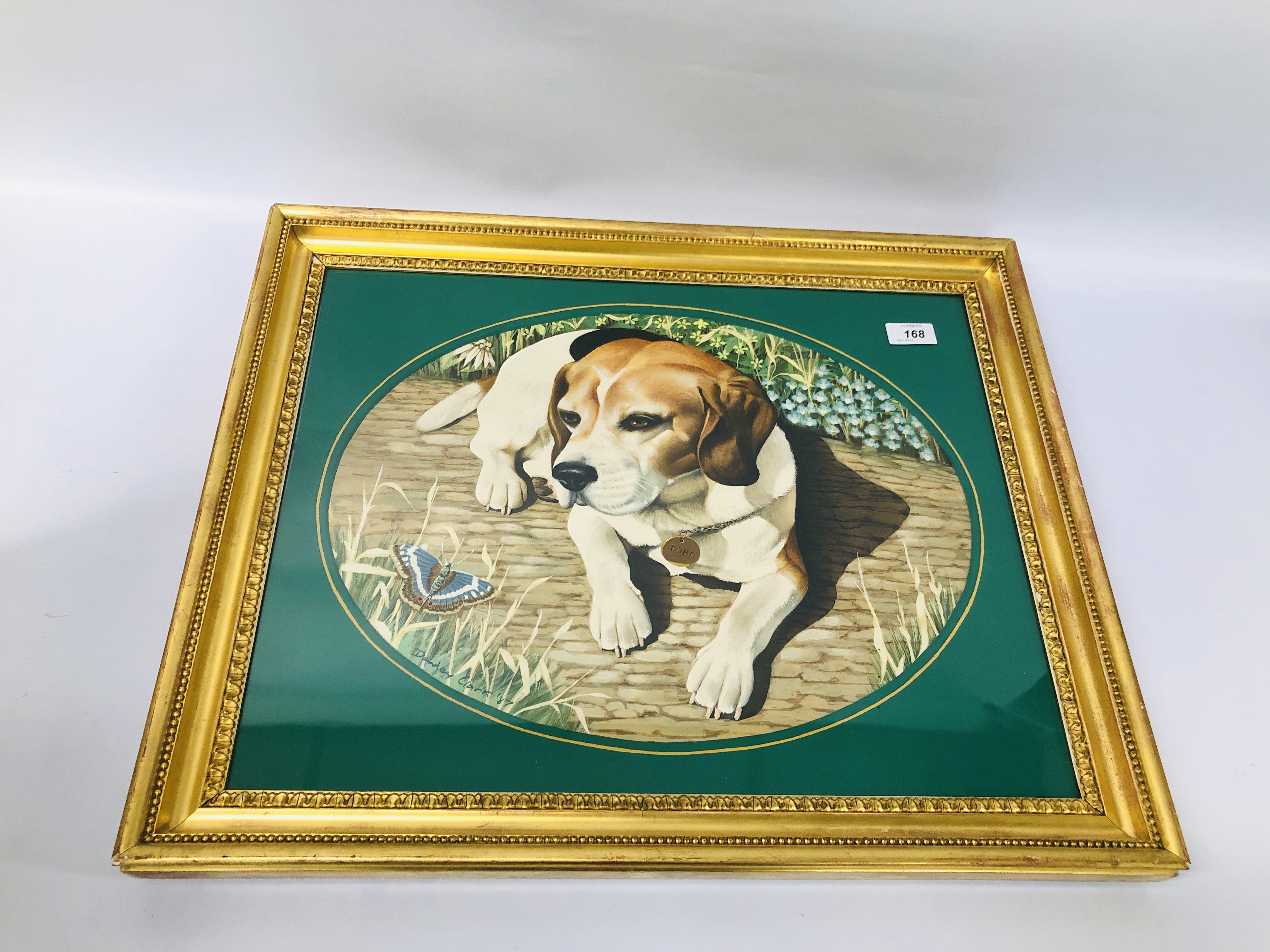 FRAMED OIL OF A BEAGLE "TOBY" IN OVAL MOUNT BEARING SIGNATURE D. CLARK - W 44CM. H 34CM. - Image 3 of 5