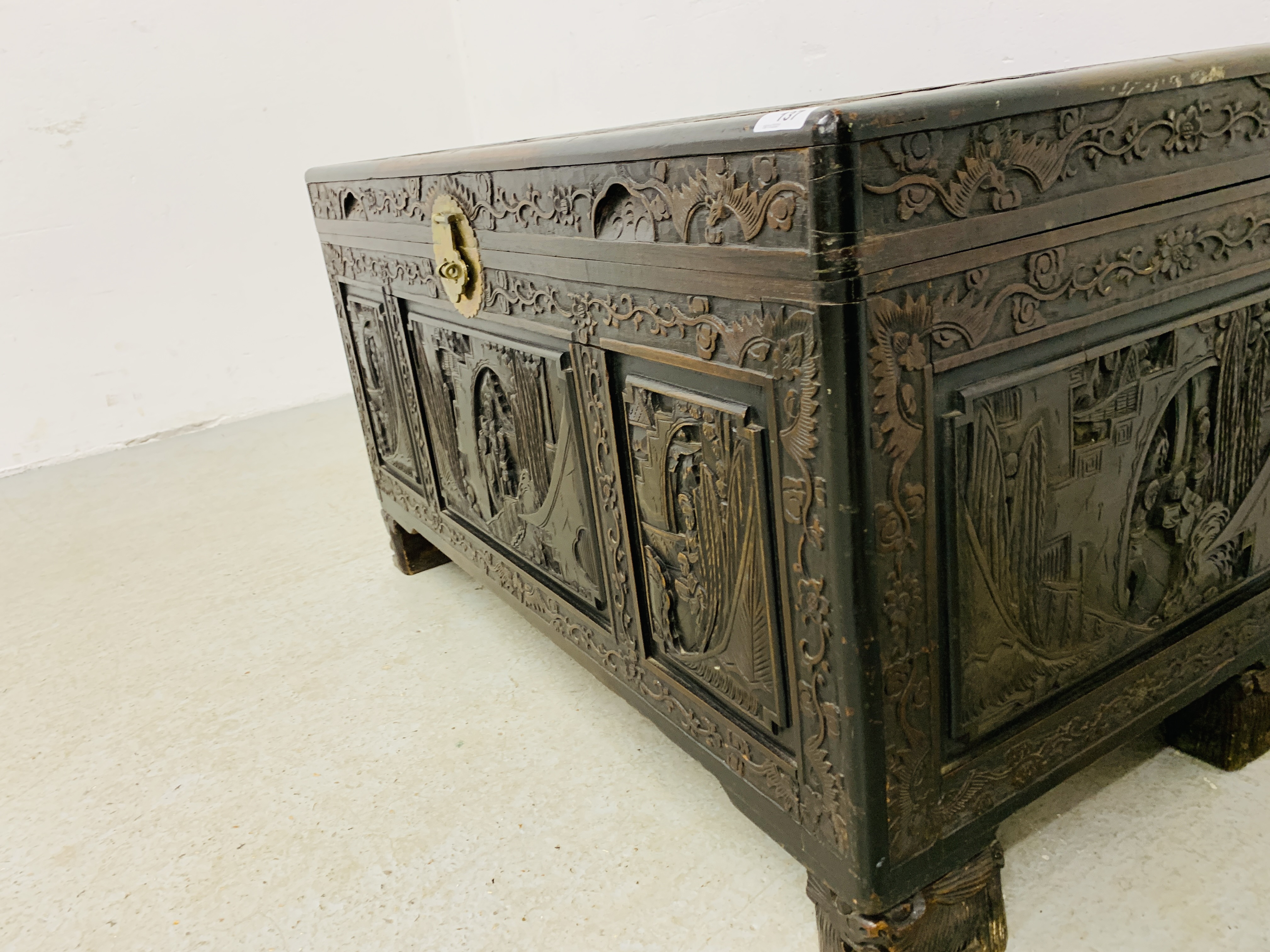 HEAVILY CARVED CAMPHOR WOOD CHEST - THE PANELS WITH ORIENTAL DESIGN - Image 7 of 11