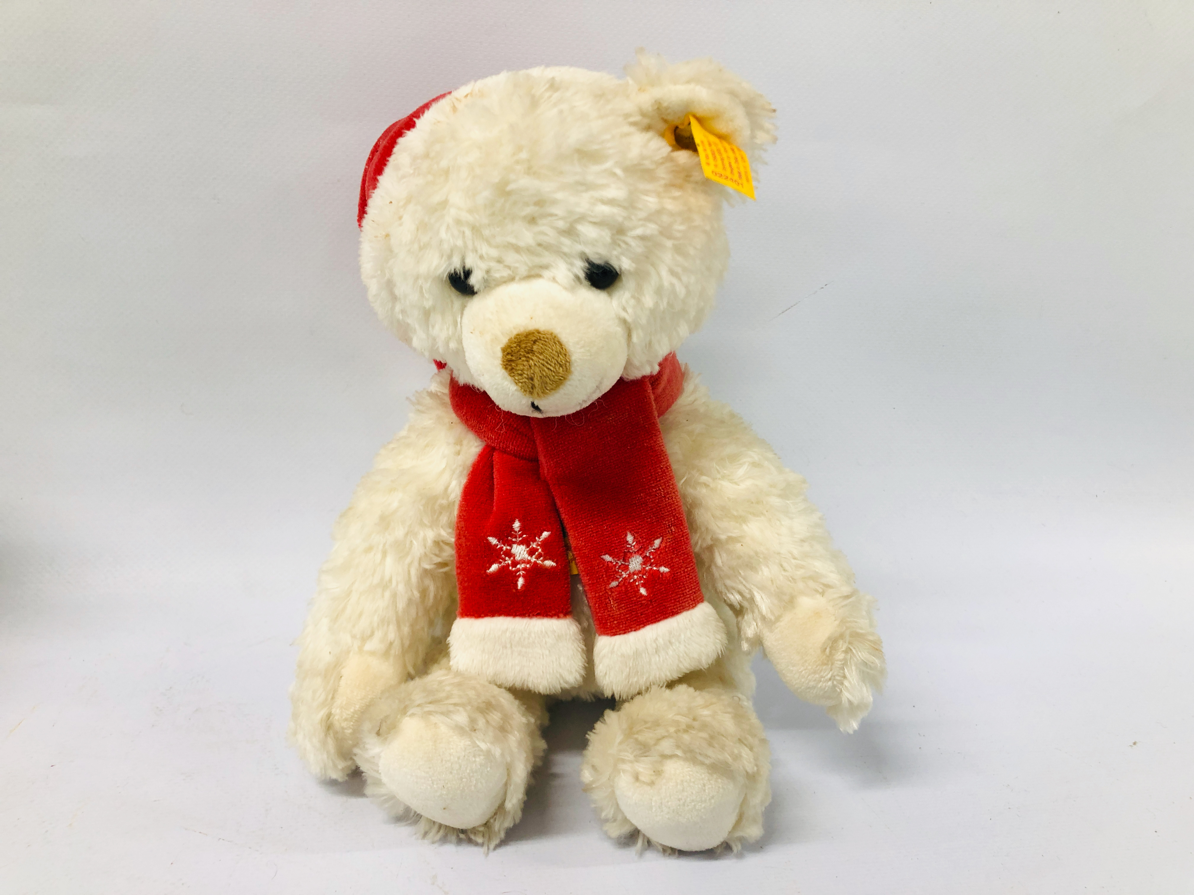 COLLECTION OF STEIFF BEARS TO INCLUDE 022401, 022722, 229954, 354281, 029271, - Image 12 of 15
