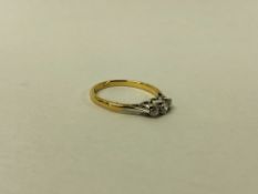 18CT GOLD 3 STONE DIAMOND RING