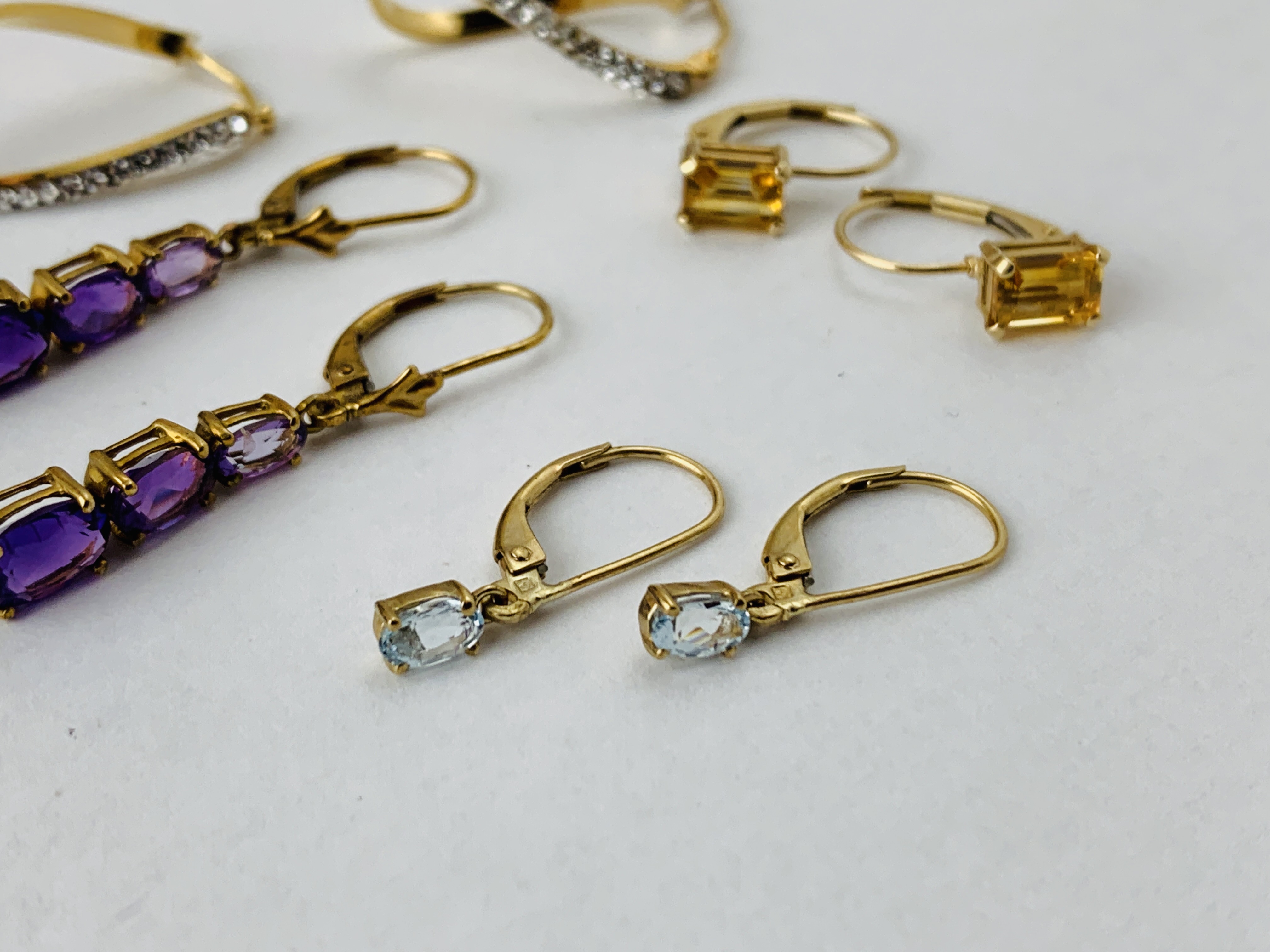 4 X PAIRS OF 9CT GOLD STONE SET DESIGNER EARRINGS - Image 2 of 7