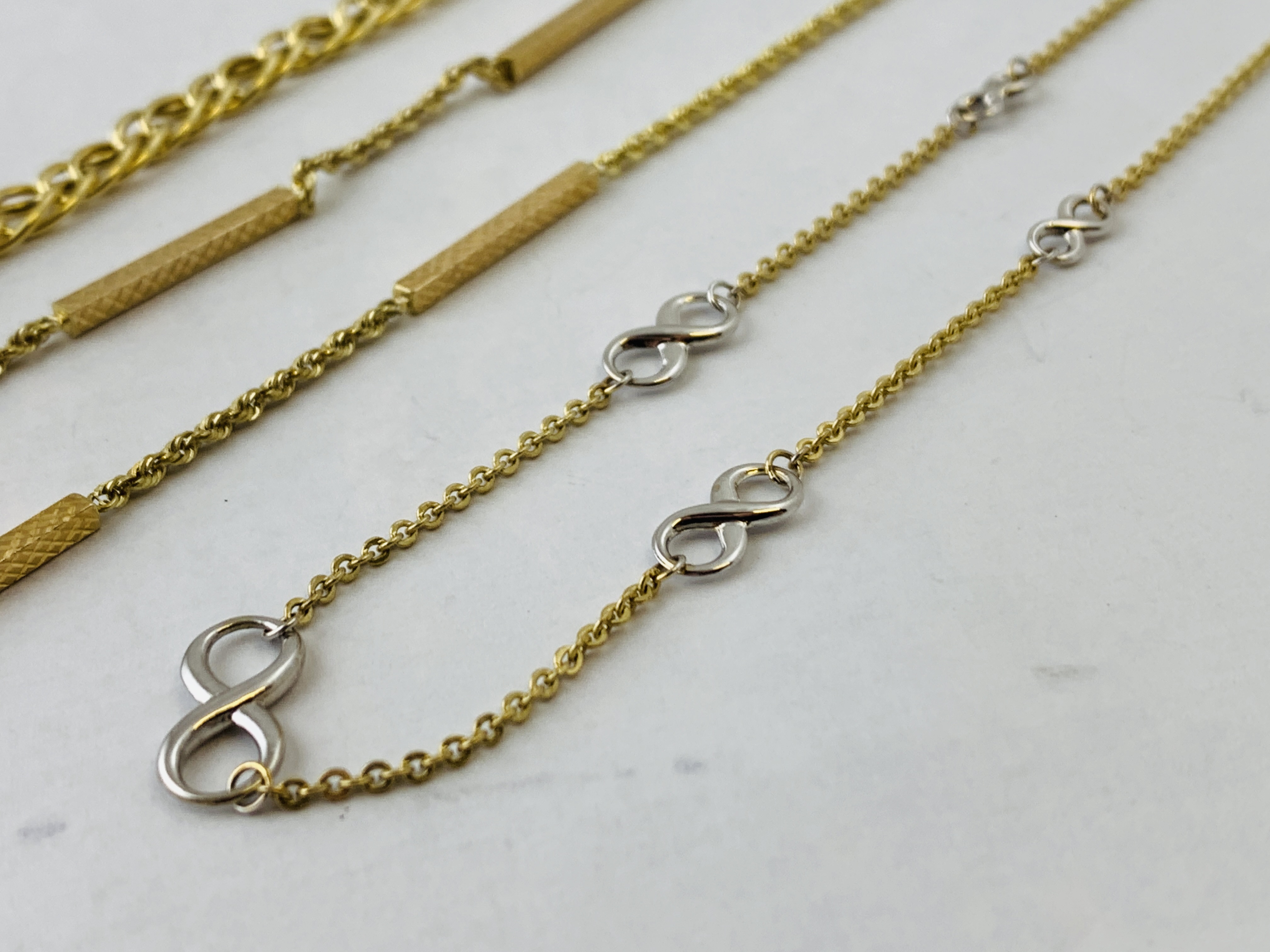 A 9CT GOLD ROPE LINK AND BATTON NECKLACE L 460MM, - Image 3 of 7