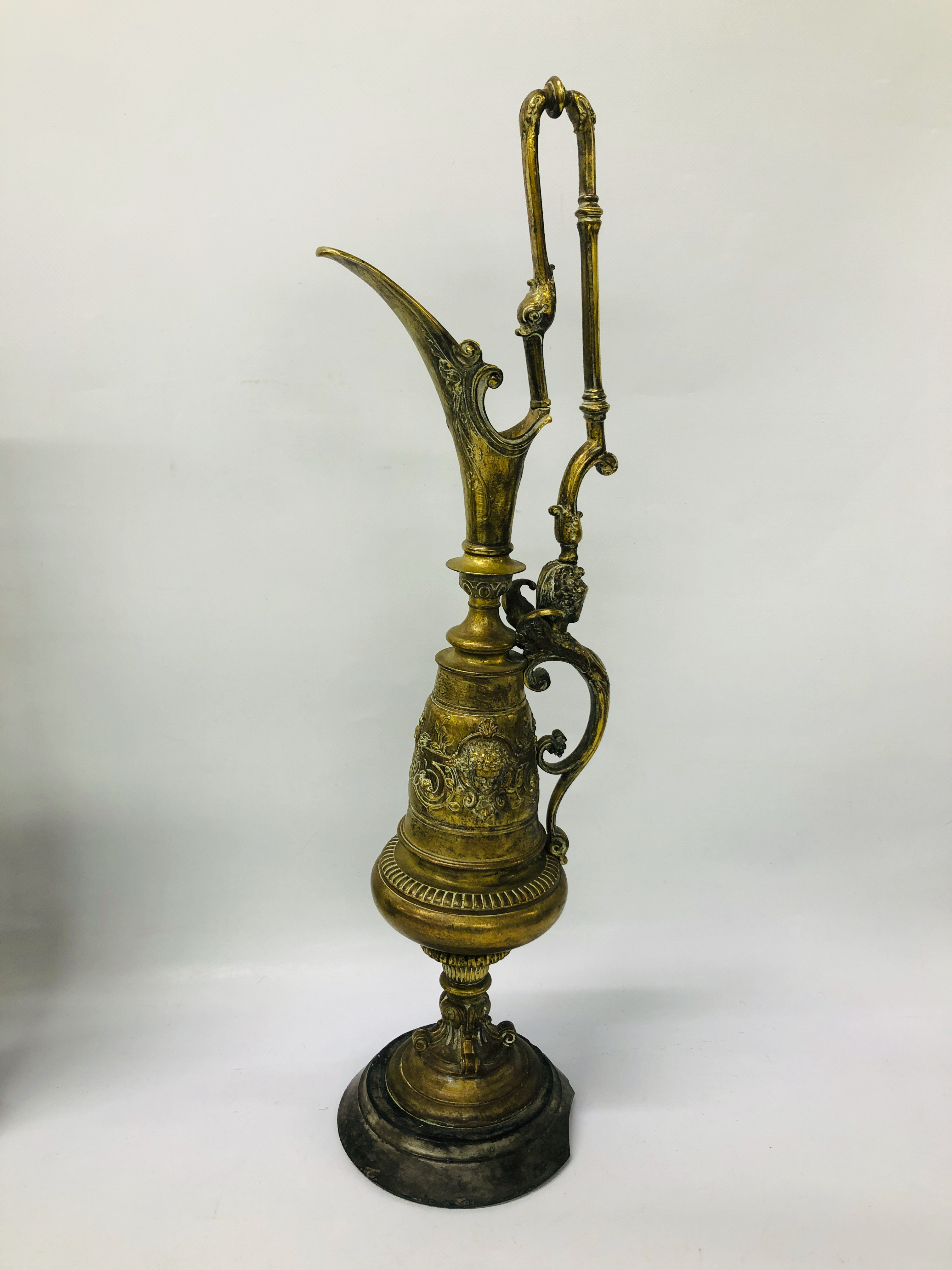 VINTAGE BRASS GONG ON AN OAK PLINTH, INDISTINCT SIGNATURE 1839, - Image 4 of 12