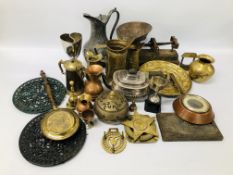 A BOX OF METAL WARE TO INCLUDE BRASS, COPPER, CAST IORN AND SILVER PLATED TO INCLUDE TEAPOT,