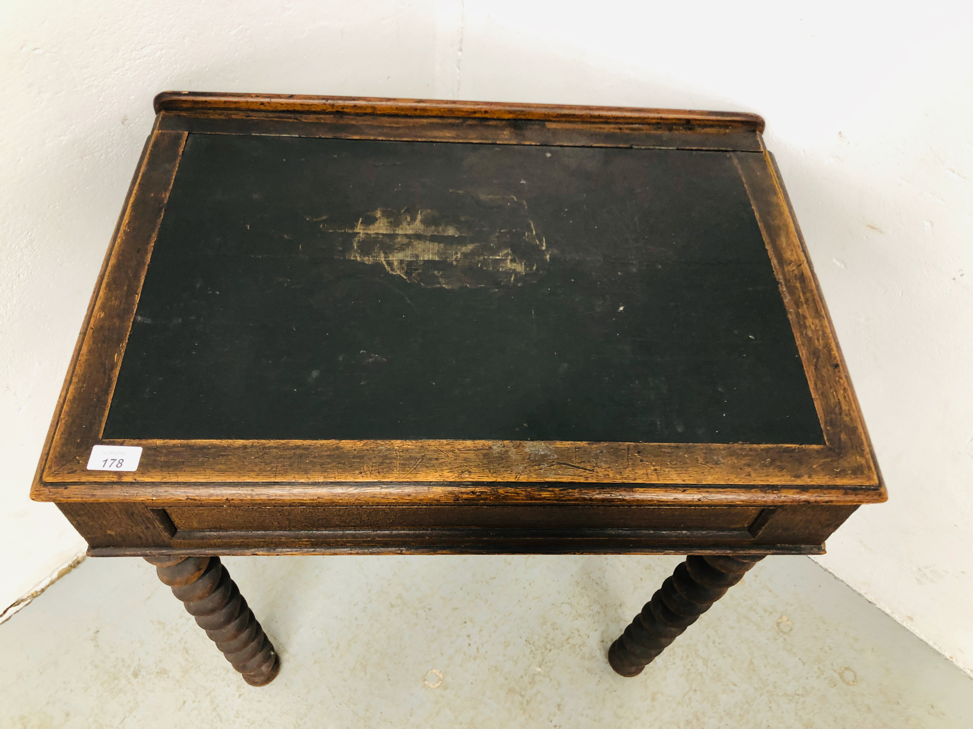 A VICTORIAN WRITING TABLE STANDING ON BARLEY TWIST LEGS, - Image 2 of 8