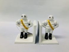 (R) BLACK/WHITE MICHELIN BOOKENDS