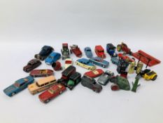 A SMALL COLLECTION OF DIECAST VEHICLES TO INCLUDE DINKY,