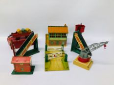 A COLLECTION OF HORNBY MECCANO AND BRIMTOY TRACK SIDE BUILDINGS AND ACCESSORIES TO INCLUDE LEVEL