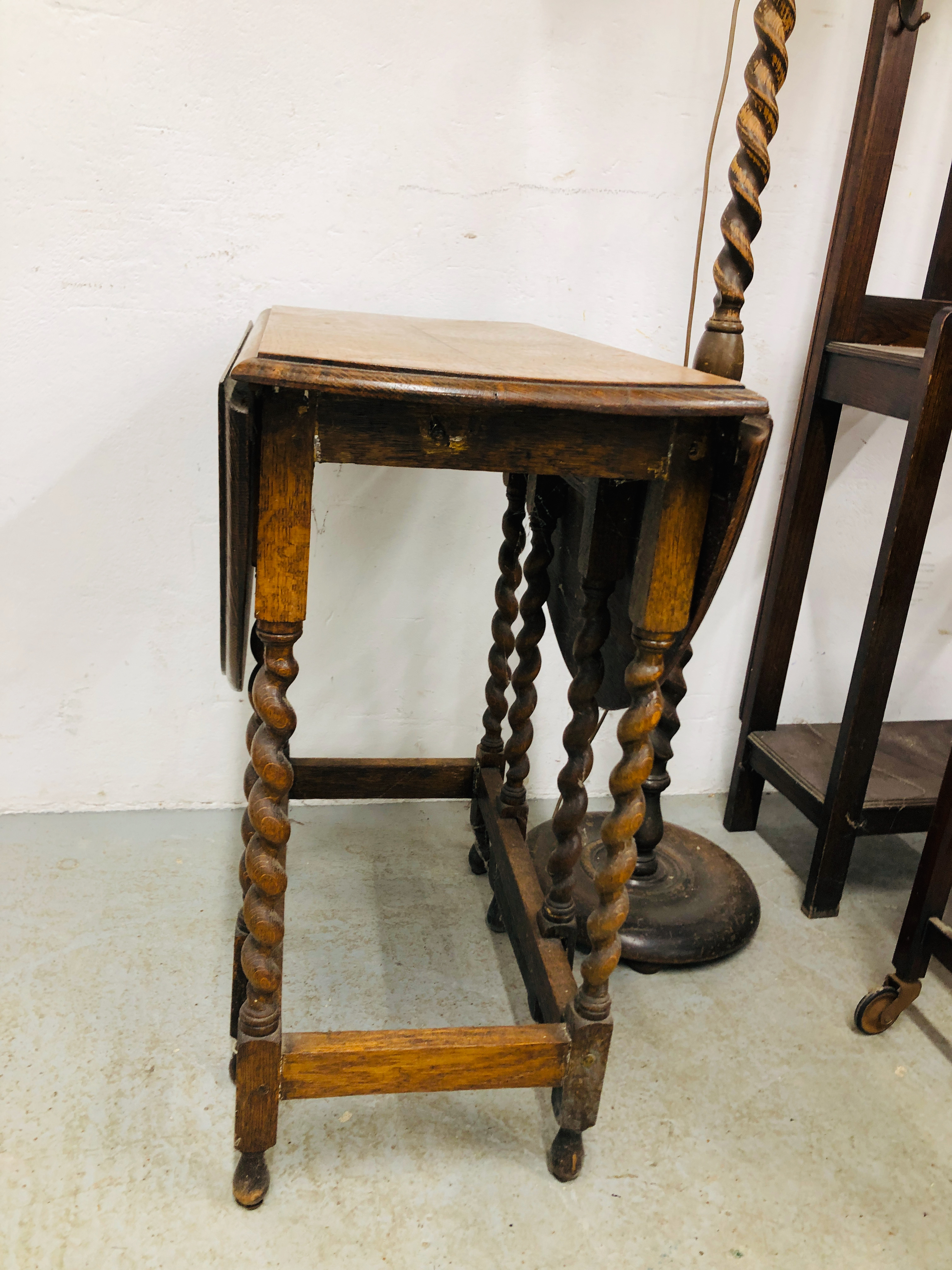 A GROUP OF OCCASIONAL FURNITURE TO INCLUDE OAK HALL STAND, OAK BARLEY TWIST TWO TIER STAND, - Image 10 of 11