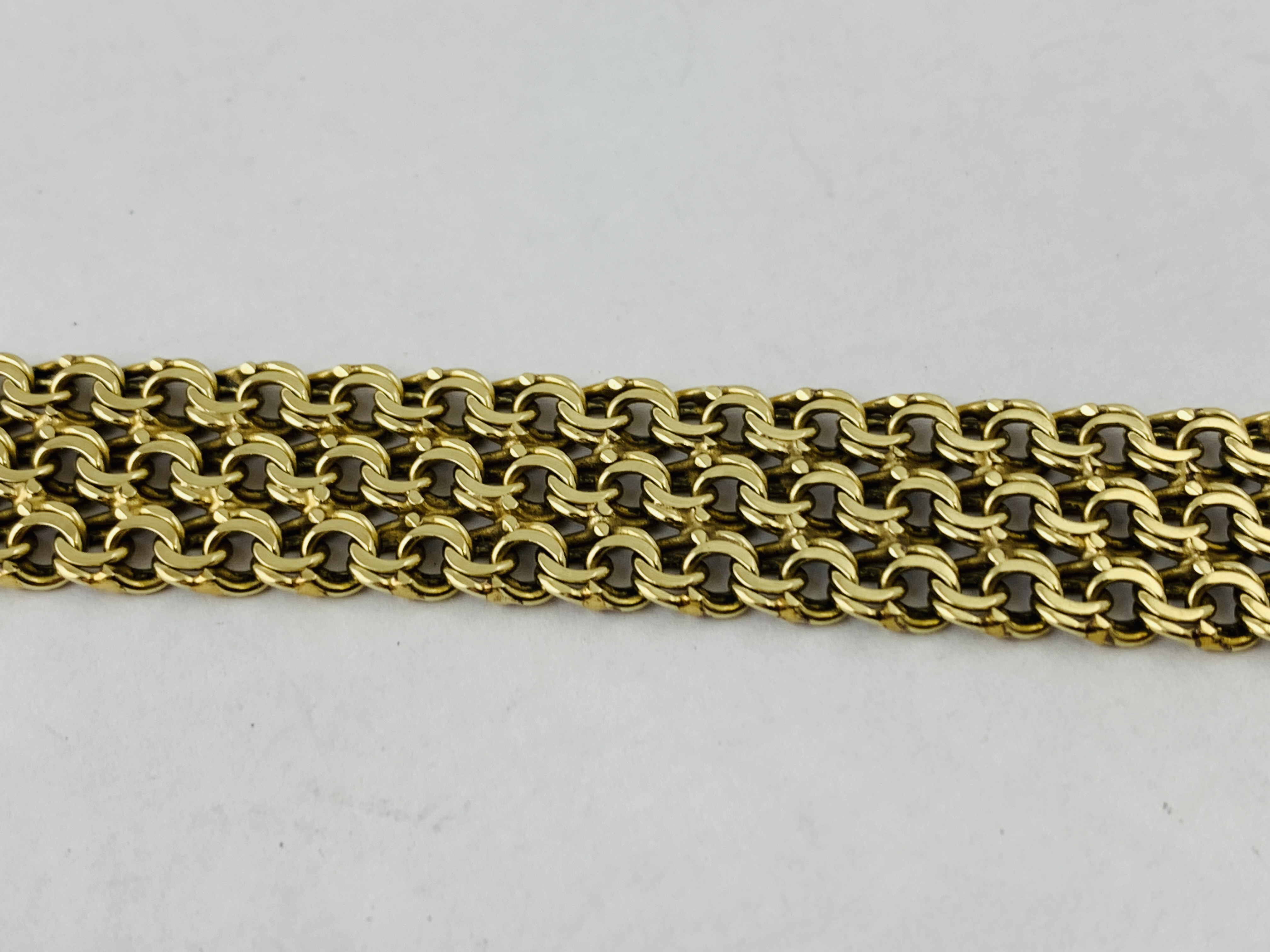 14CT GOLD BRAIDED BRACELET WIDTH OF BAND 15MM, - Image 4 of 8