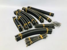 100 PIECES OF HORNBY 00 GAUGE TRACK