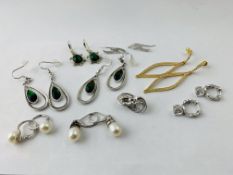 9 X VARIOUS PAIRS OF MODERN SILVER STONE MOUNTED EARRINGS