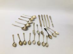 A COLLECTION OF VARIOUS SILVER CUTLERY TO INCLUDE SOUP SPOONS,
