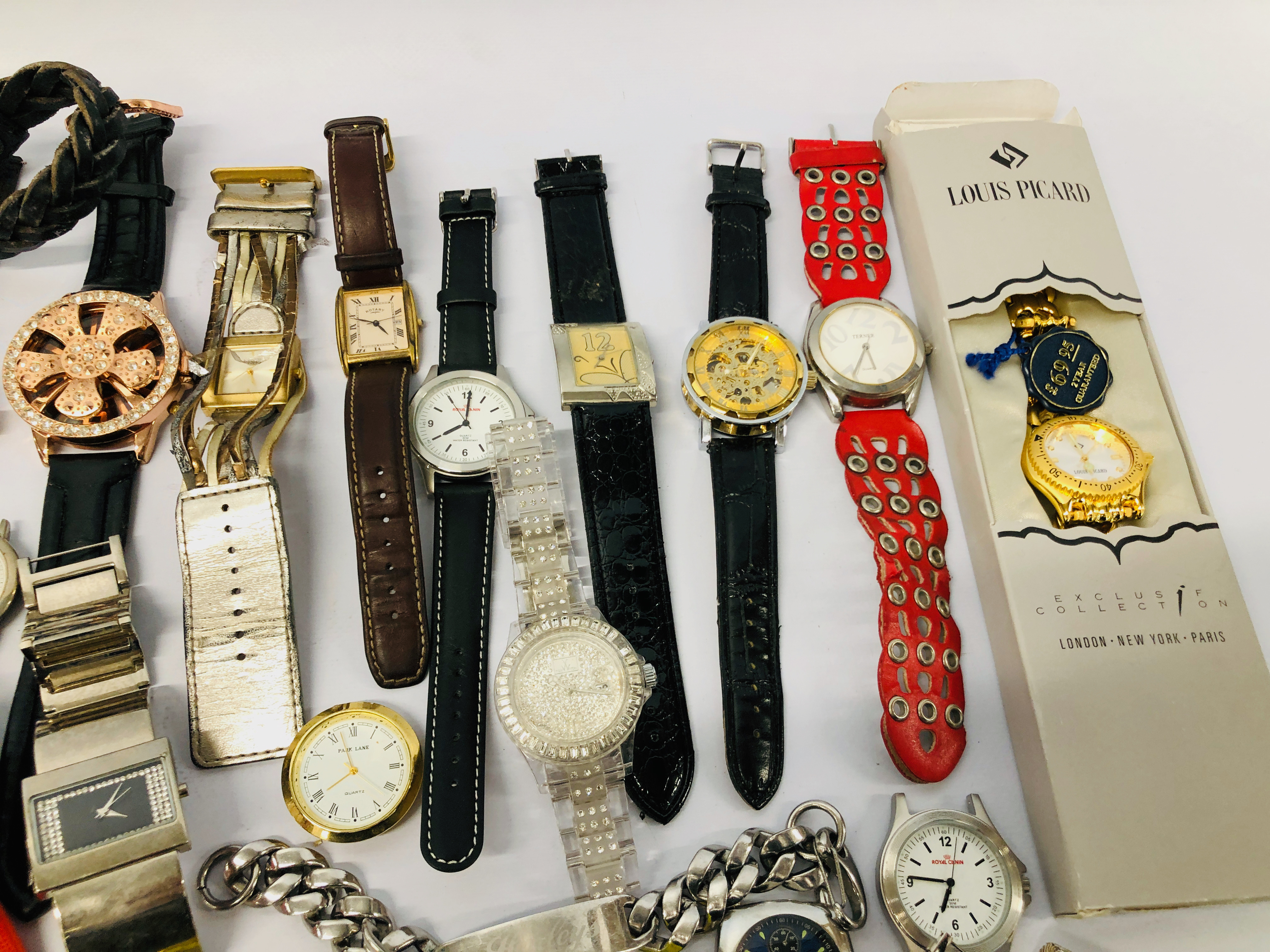 COLLECTION OF ASSORTED LADIES AND GENTS WRIST WATCHES ETC. - Image 5 of 11