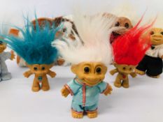 VINTAGE RETRO TOYS TO INCLUDE 2 GRADUATED GREMLINS ALONG WITH 7 TROLLS