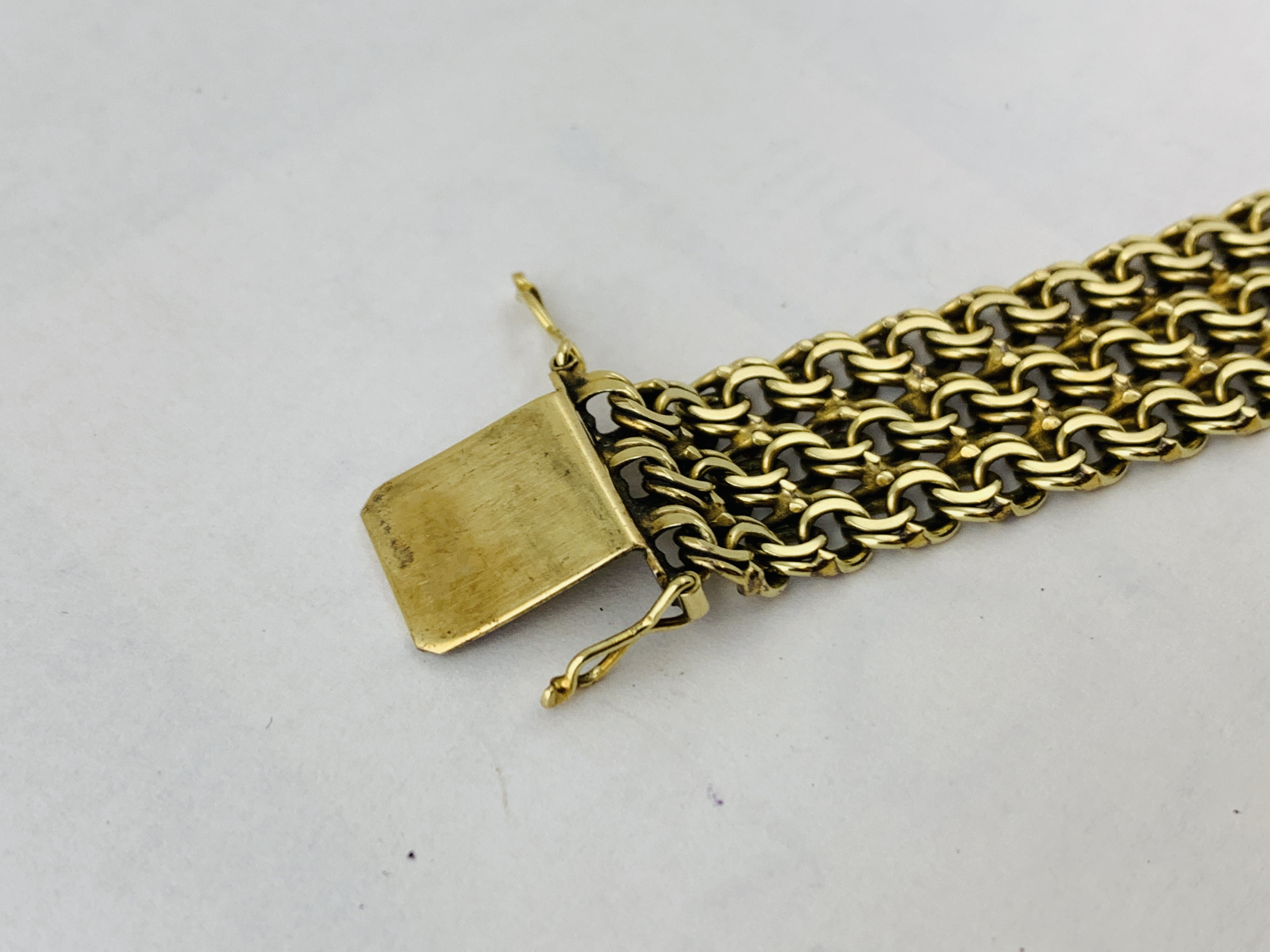 14CT GOLD BRAIDED BRACELET WIDTH OF BAND 15MM, - Image 6 of 8