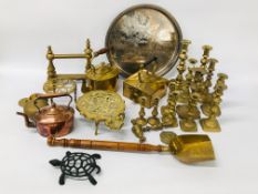 BOX OF ASSORTED VINTAGE METAL WARE TO INCLUDE BRASS CANDLE STICK, BRASS AND COPPER KETTLES,