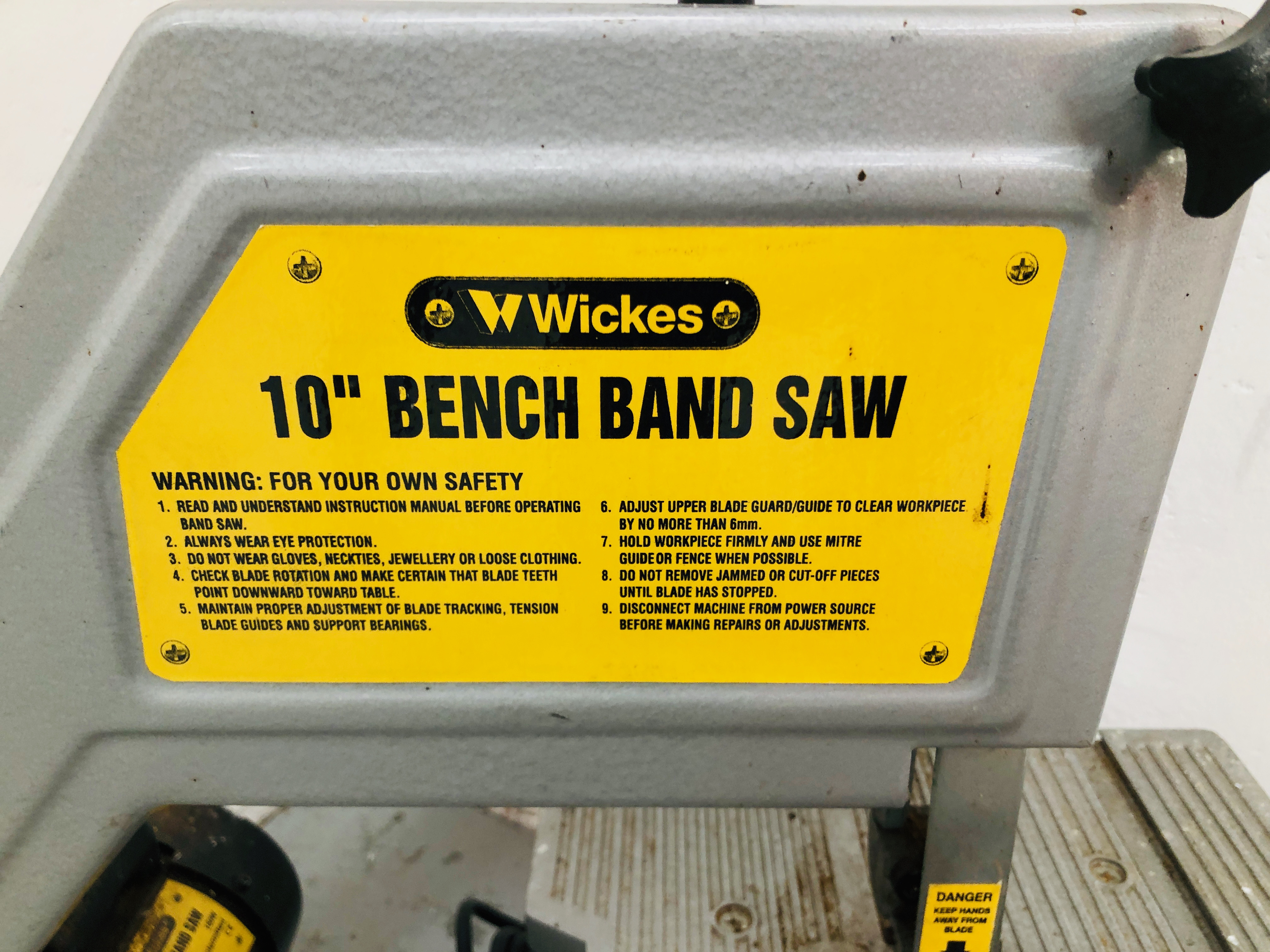 WICKES 10" BENCH BAND SAW - Image 2 of 8