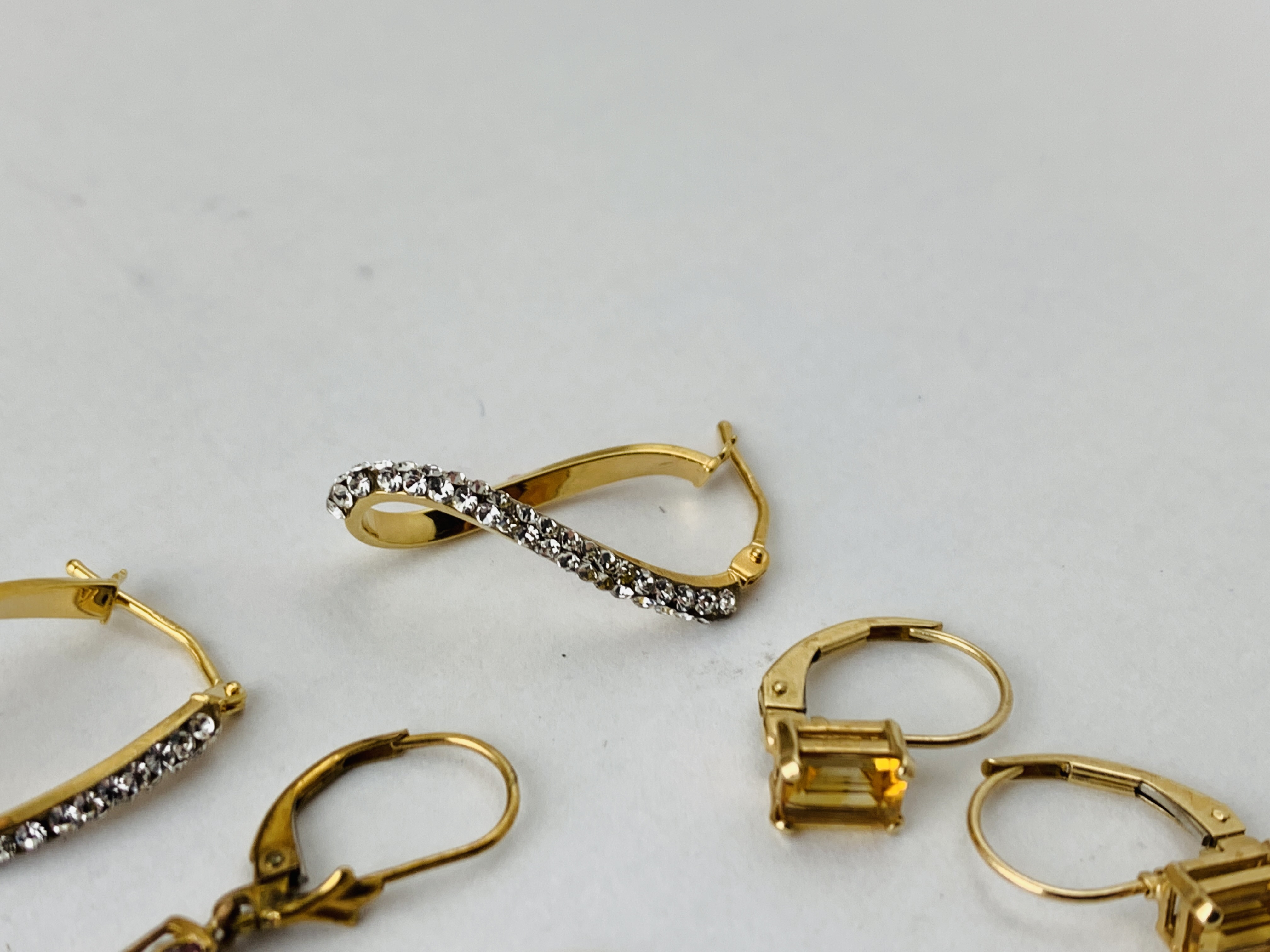 4 X PAIRS OF 9CT GOLD STONE SET DESIGNER EARRINGS - Image 6 of 7