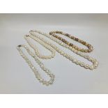 4 X PEARL STYLE NECKLACES ALL HAVING SILVER CLASPS
