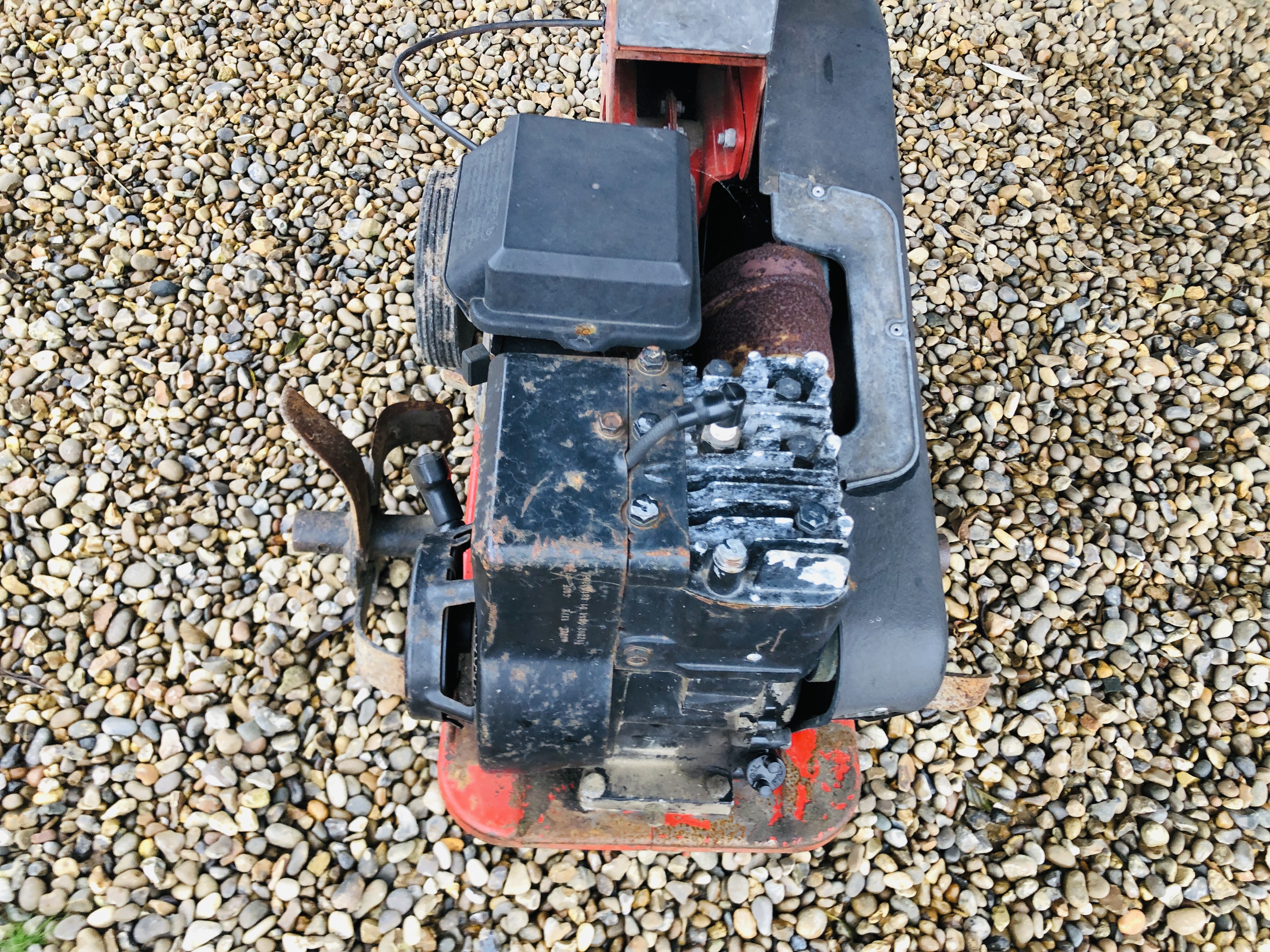 ATCO PETROL ROTAVATOR FITTED WITH BRIGGS AND STRATTON 4 HP ENGINE - Image 2 of 7