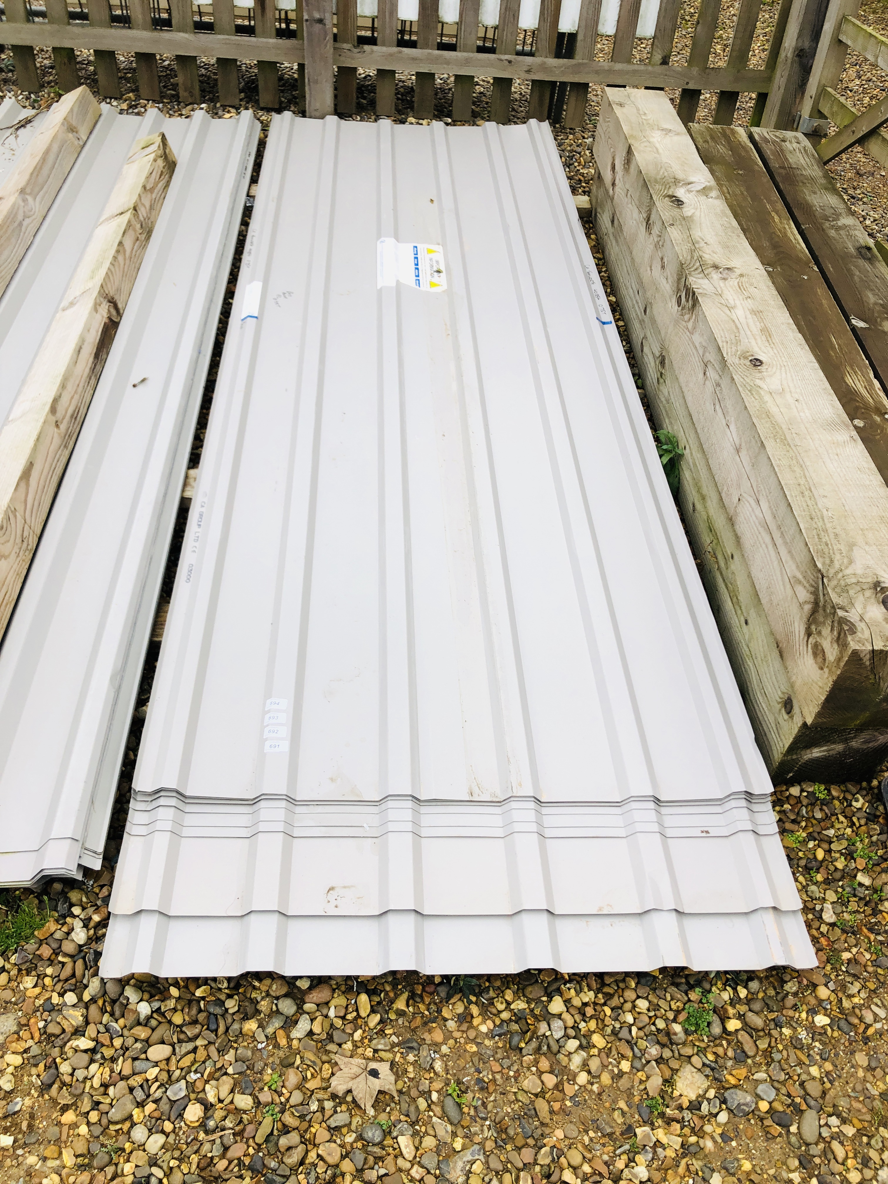 10 X 3M X 1M STEEL PROFILE ROOF LINER SHEETS