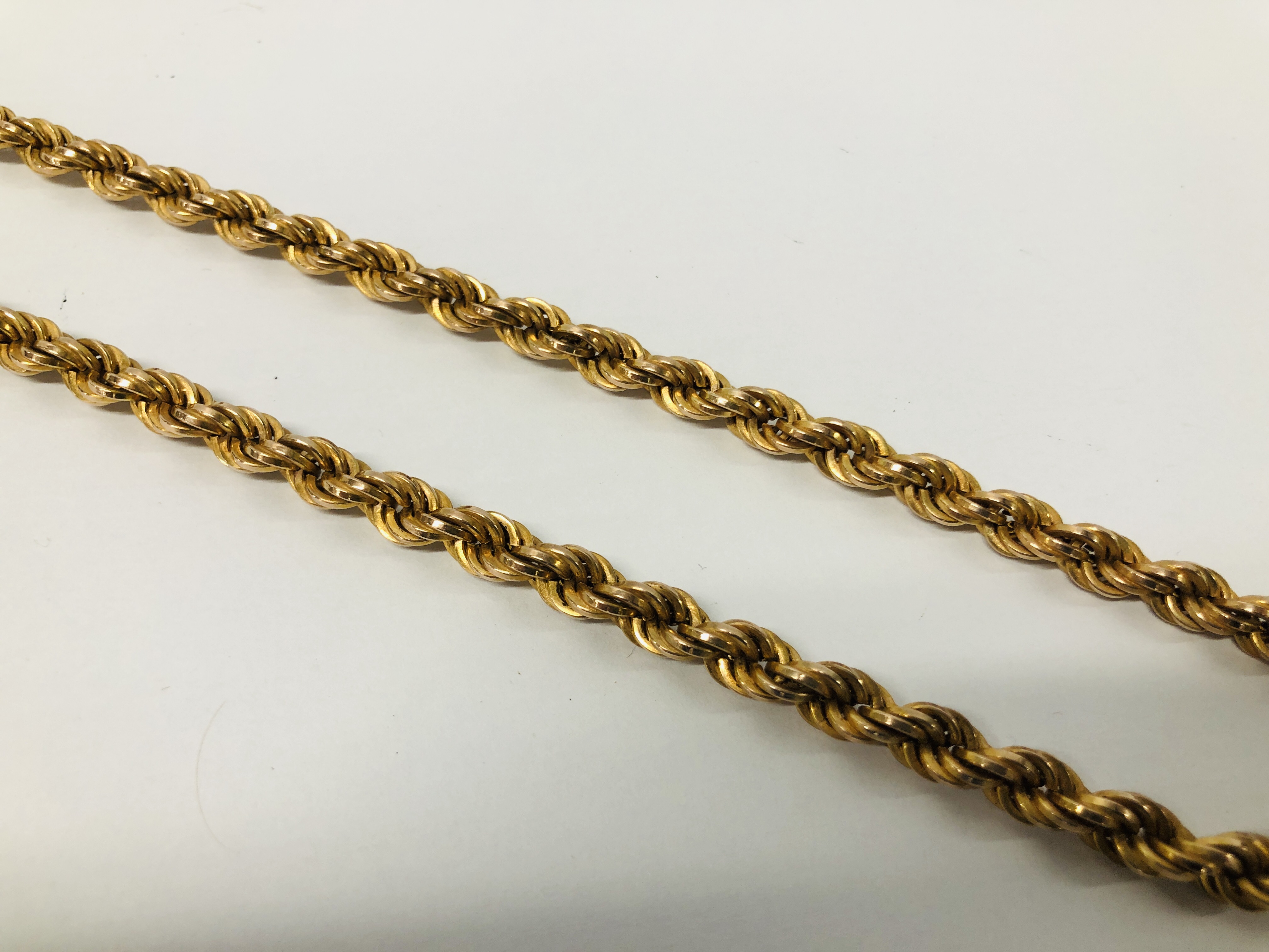 A 9CT GOLD ROPE NECKLACE - LENGTH 60CM - Image 4 of 7