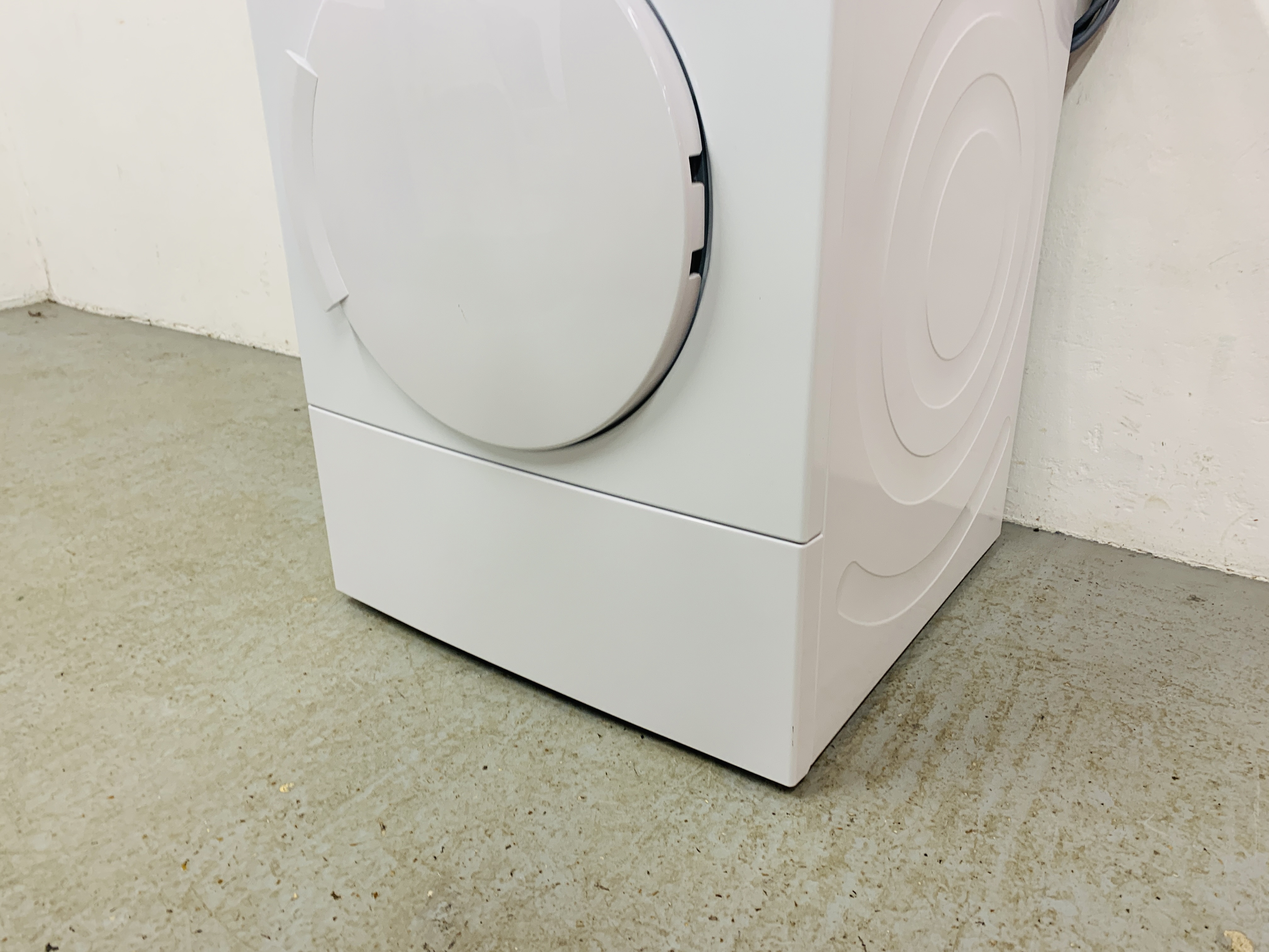 A BOSCH SERIES 4 TUMBLE DRYER - SOLD AS SEEN - Image 5 of 6